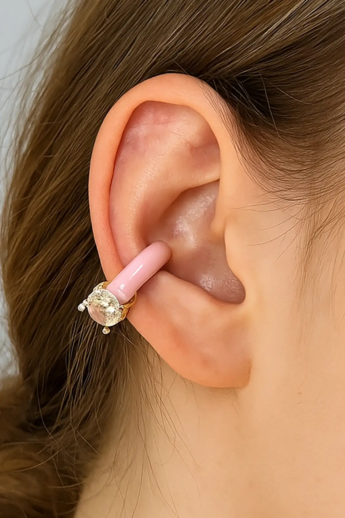 Altın Ve Pembe Renk Taş Detaylı 14K Altın Kaplama TX Ear Cuff (Tek)