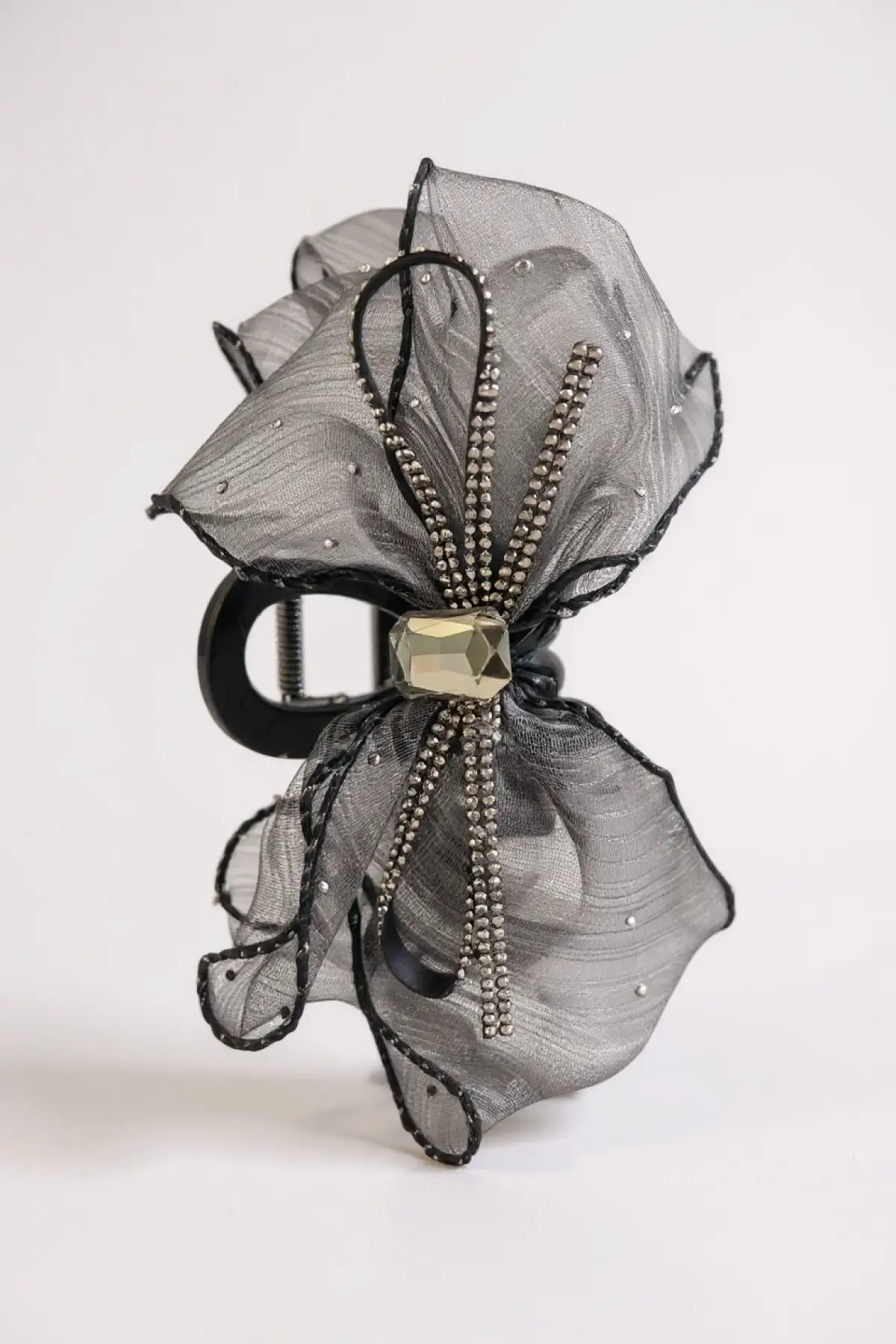 Antrasit Renk Taş Detaylı Kurdele Figürlü Mandal Toka