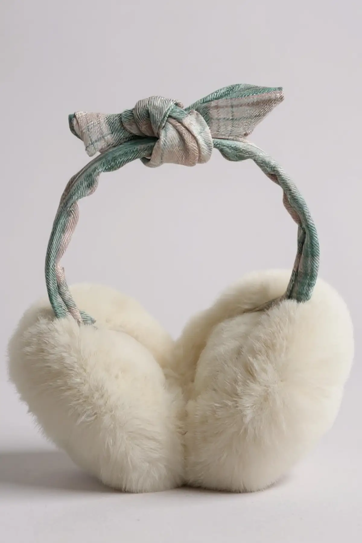 Beyaz Renk Ekose Desenli Peluş Kulaklık