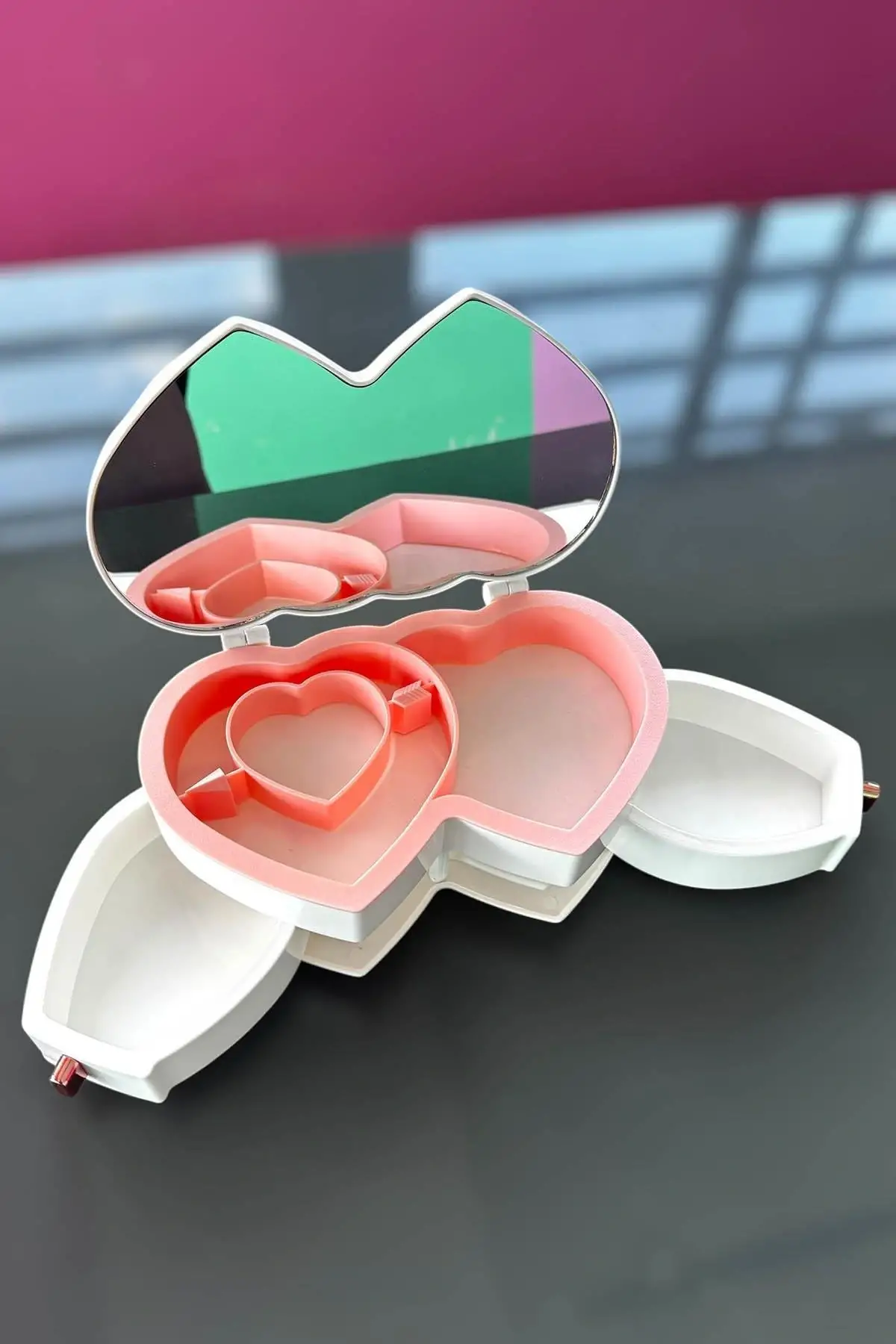 Beyaz Renk Kalp Figürlü Aynalı Çekmeceli Takı Organizeri