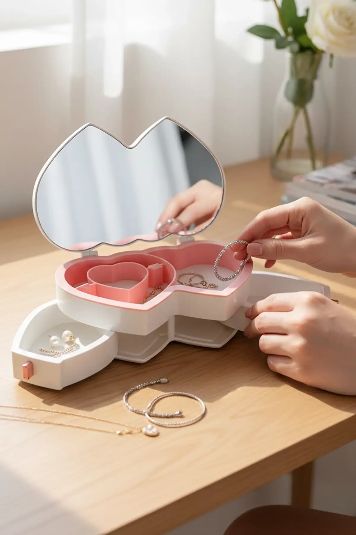 Beyaz Renk Kalp Figürlü Aynalı Çekmeceli Takı Organizeri