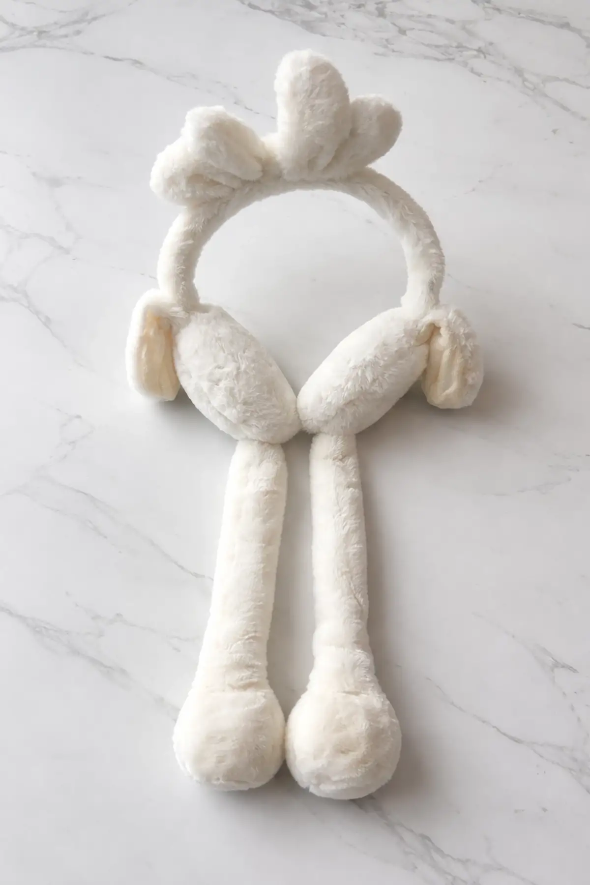 Beyaz Renk Kurdele Figürlü Kulakları Oynayan Peluş Kulaklık