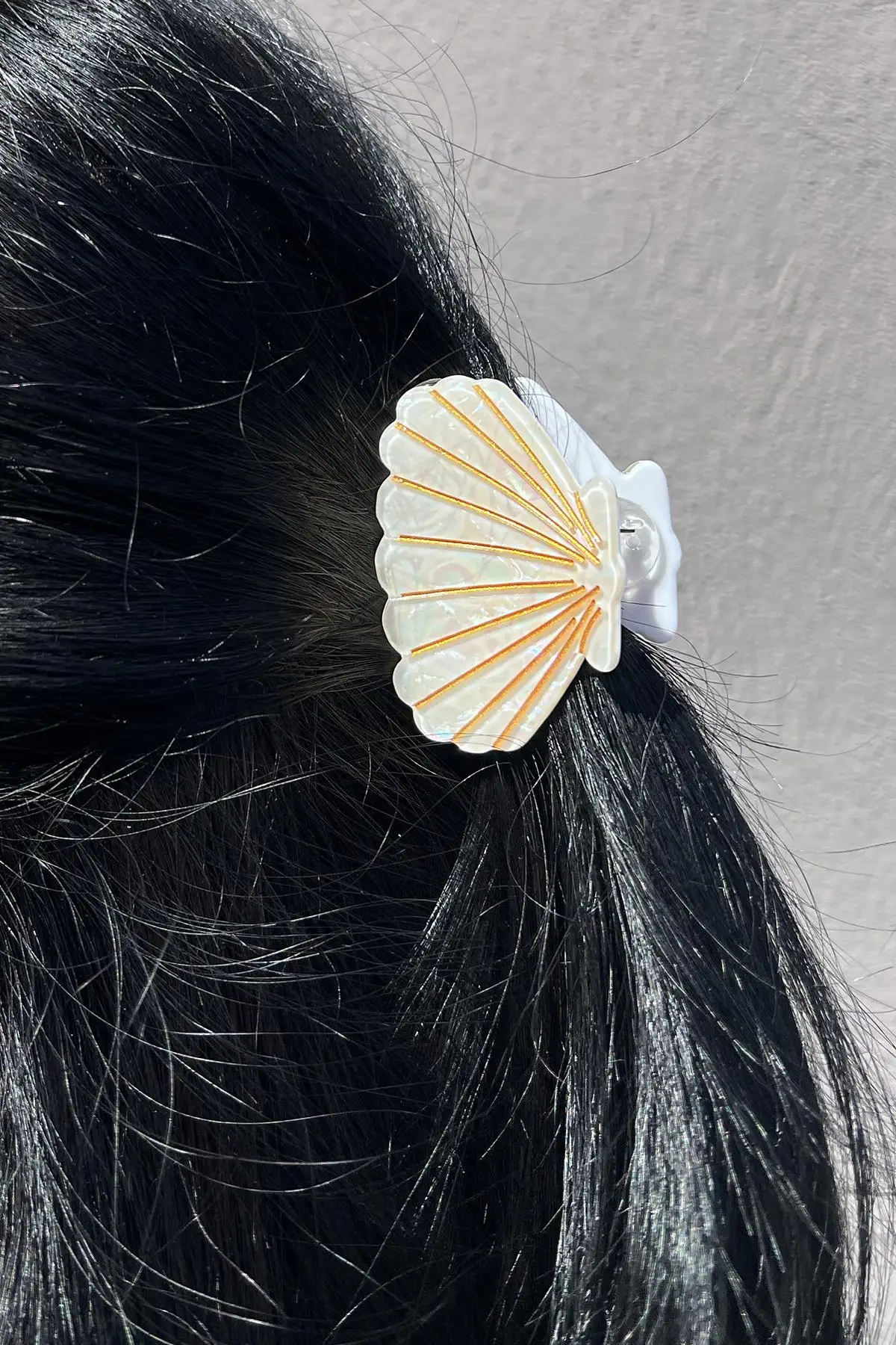 Beyaz Renk Orta Boy Deniz Kabuğu Mandal Toka