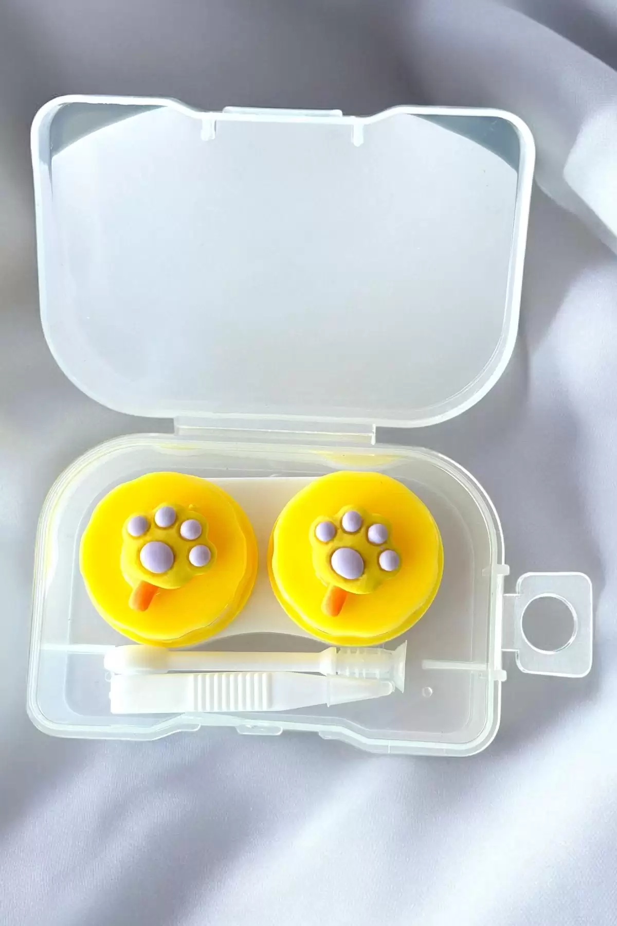 Beyaz Renk Sarı Pati Figürlü Lens Saklama Kutusu