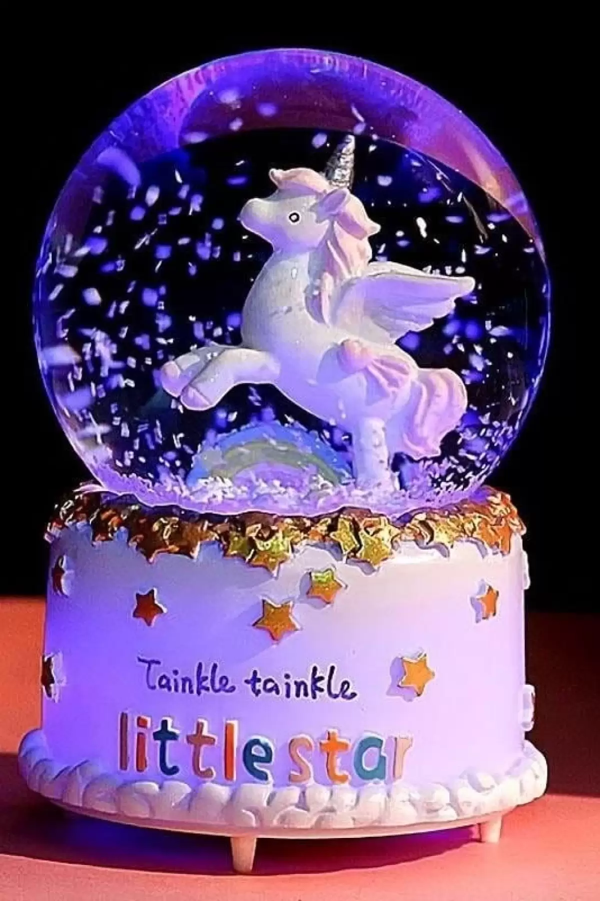 Beyaz Renk Unicorn Figürlü Müzikli Ve Işıklı Kar Küresi