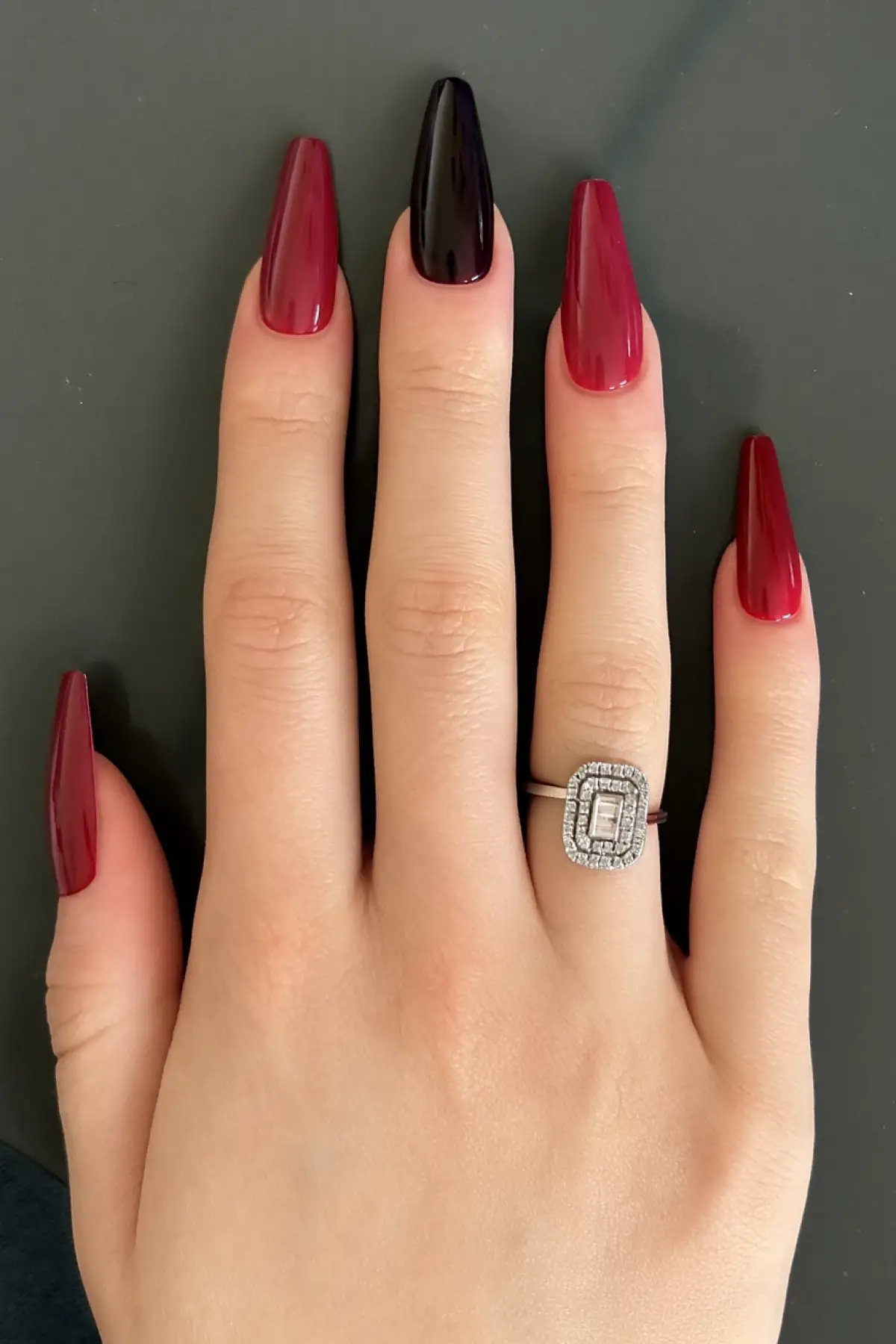 Bordo Renk 25li Takma Tırnak Seti (Yapıştırıcılı)