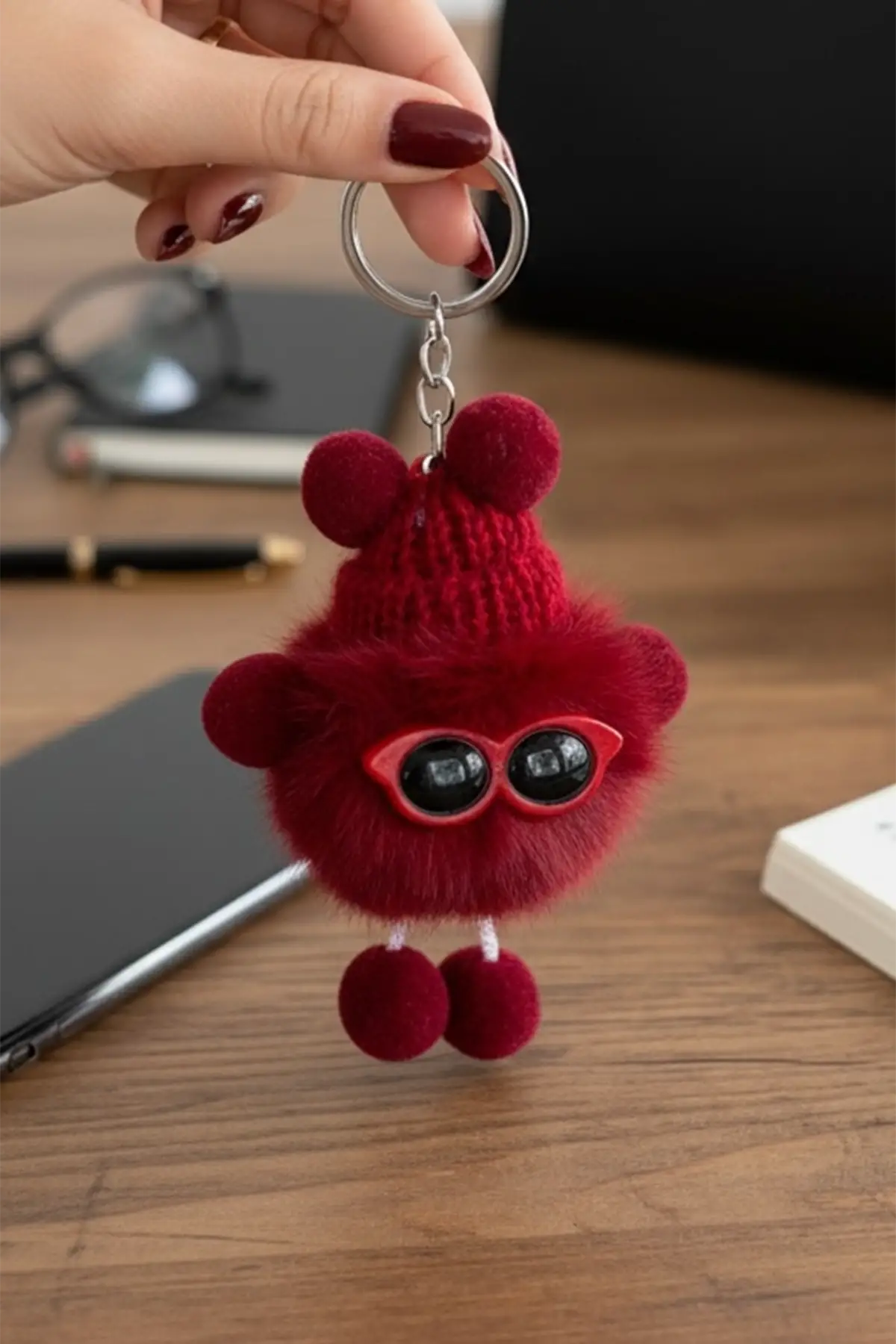 Bordo Renk Peluş Detaylı Anahtarlık