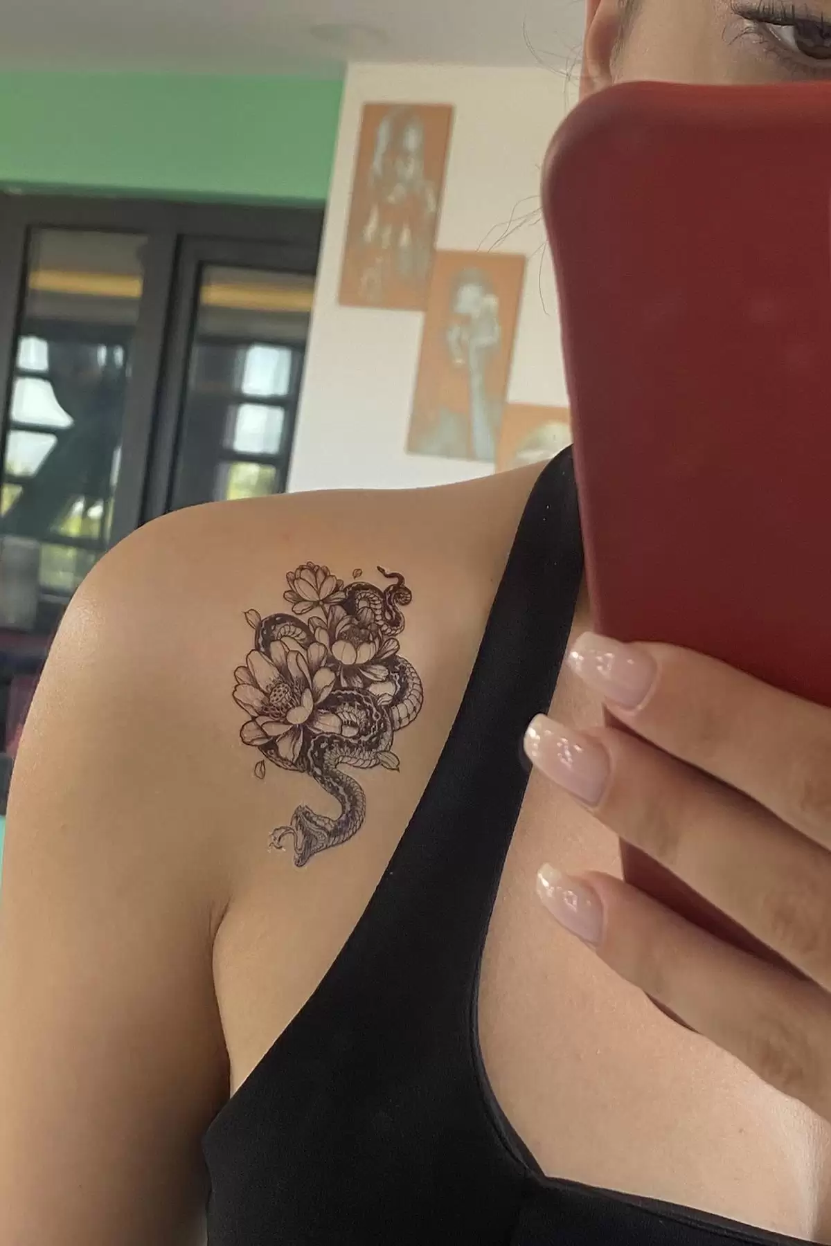 Geçici Çiçek Ve Yılan Figürlü Dövme Tatto