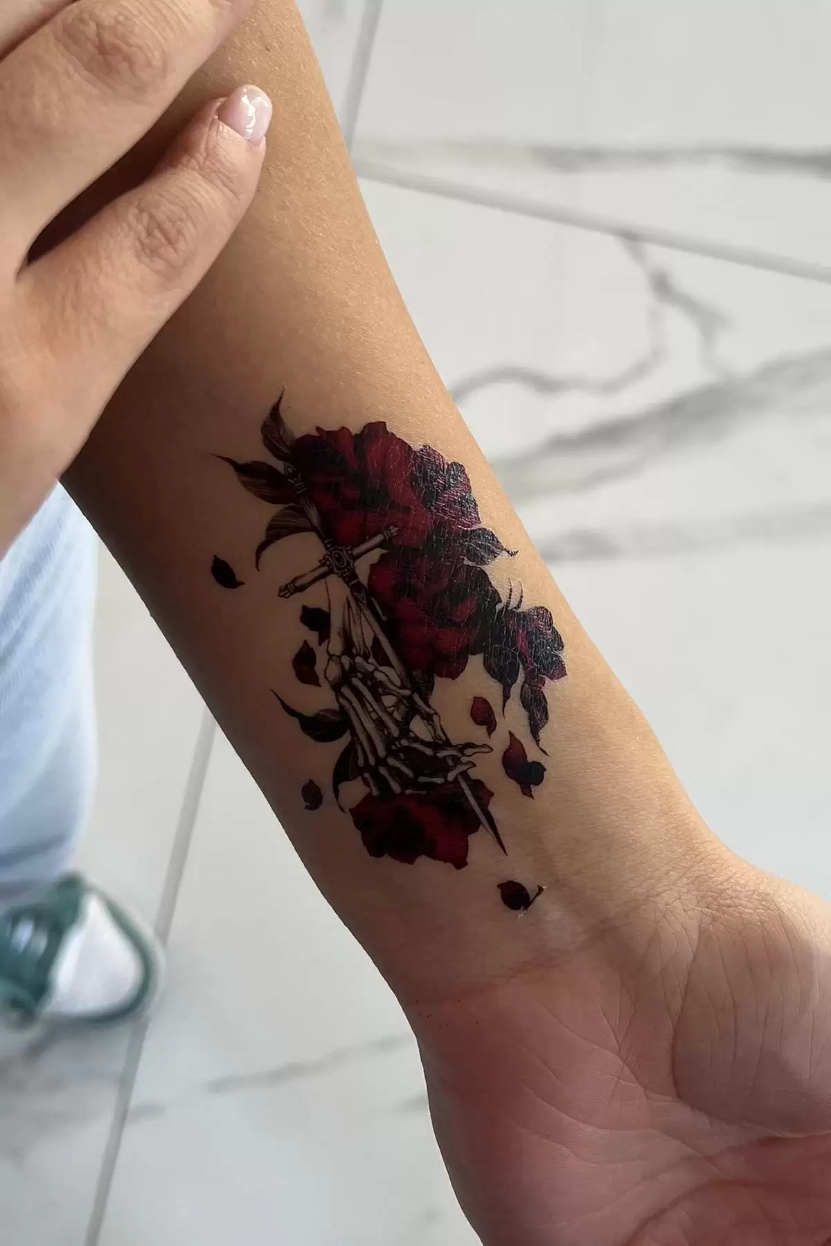 Geçici Gül Figürlü Dövme Tatto