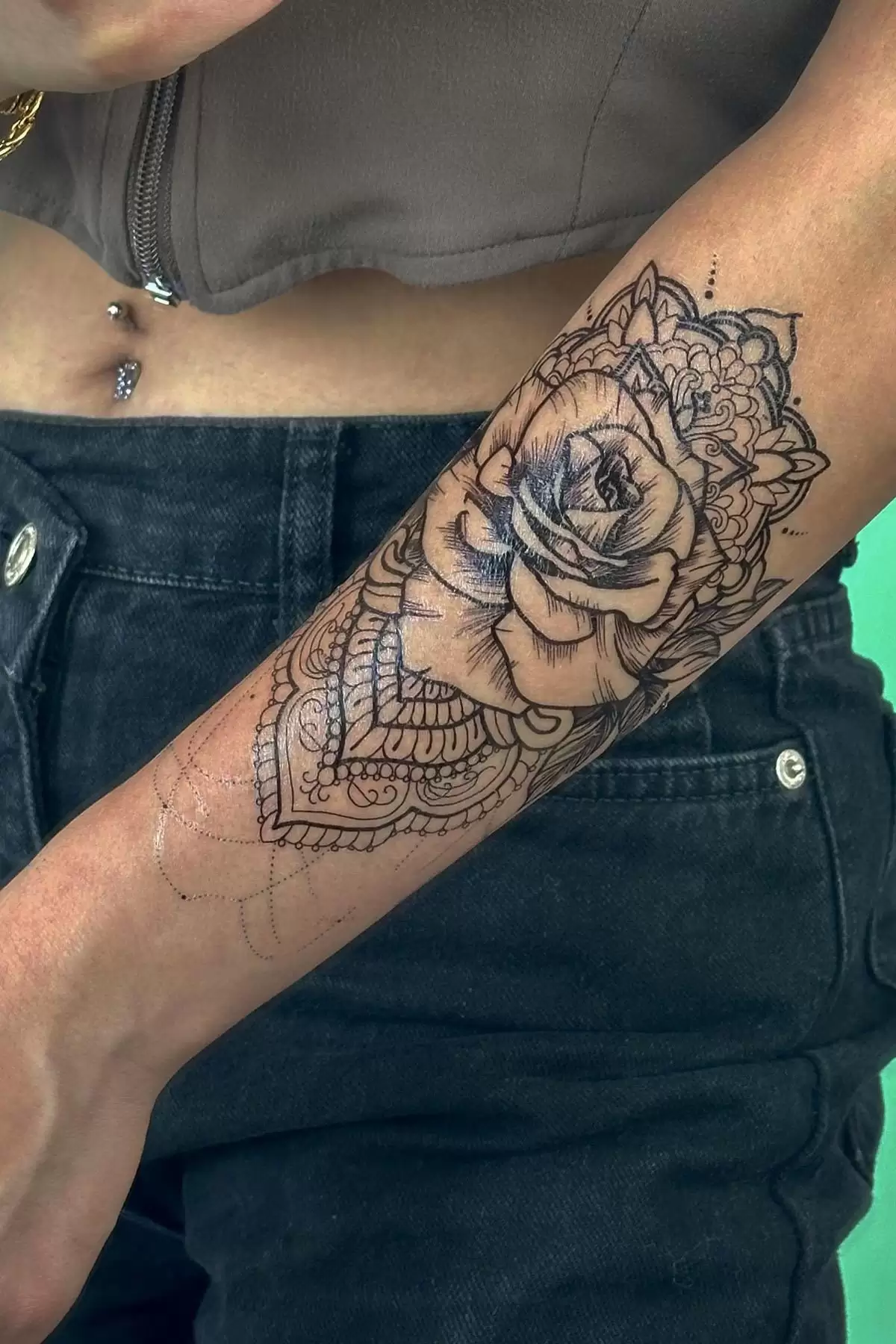 Geçici Gül Figürlü Dövme Tatto