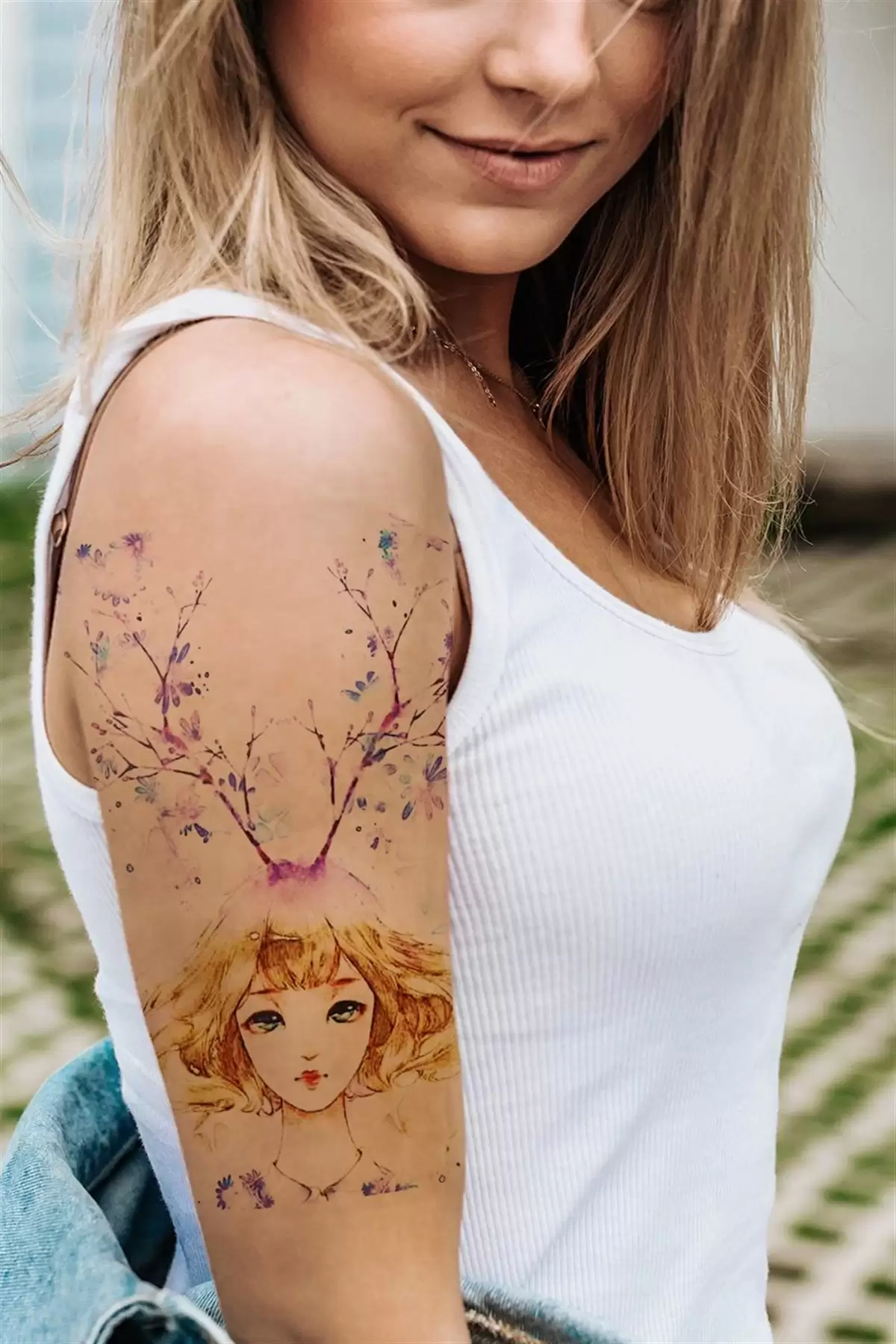 Geçici Kadın Modelli Dövme Tattoo