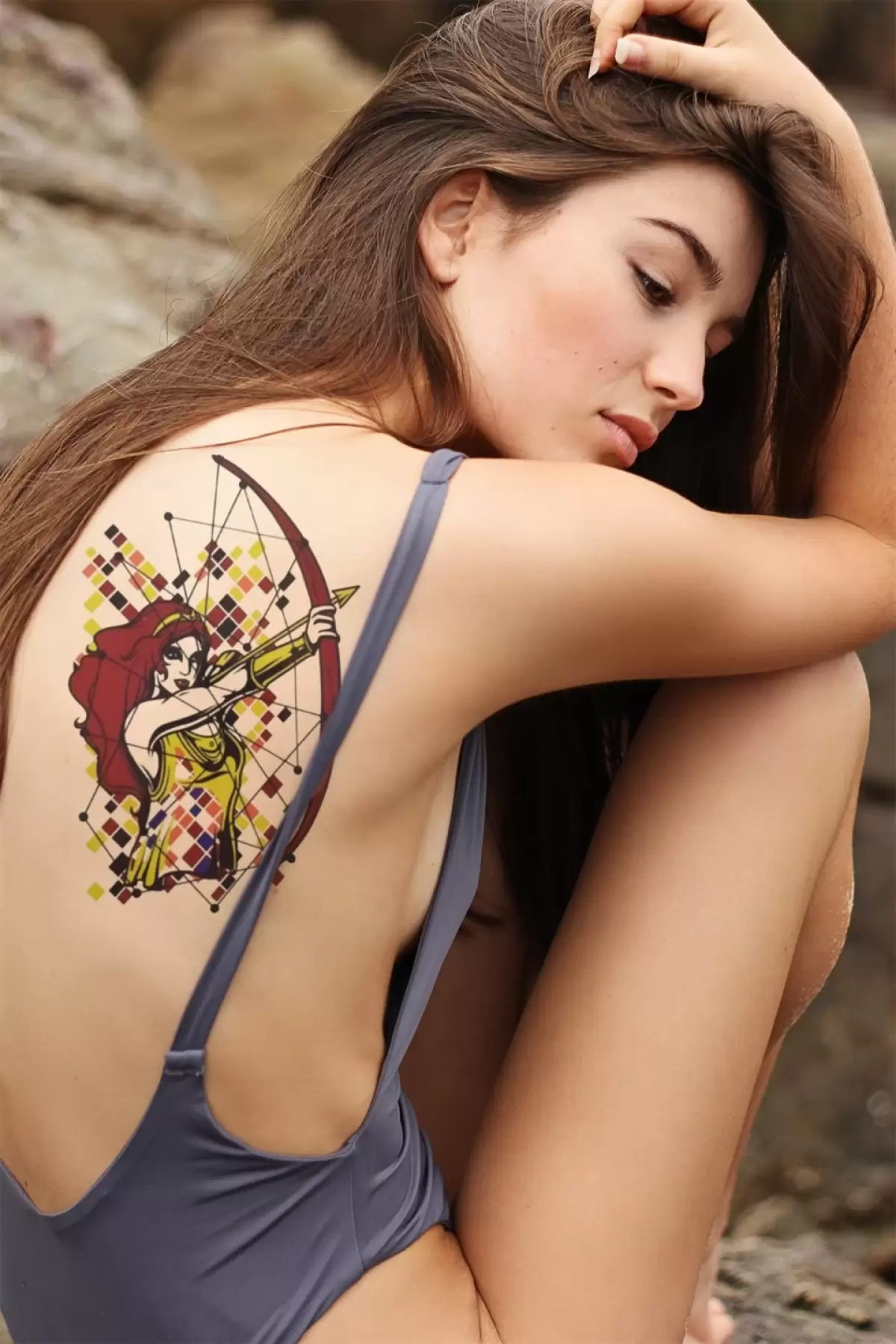 Geçici Kadın Modelli Dövme Tattoo