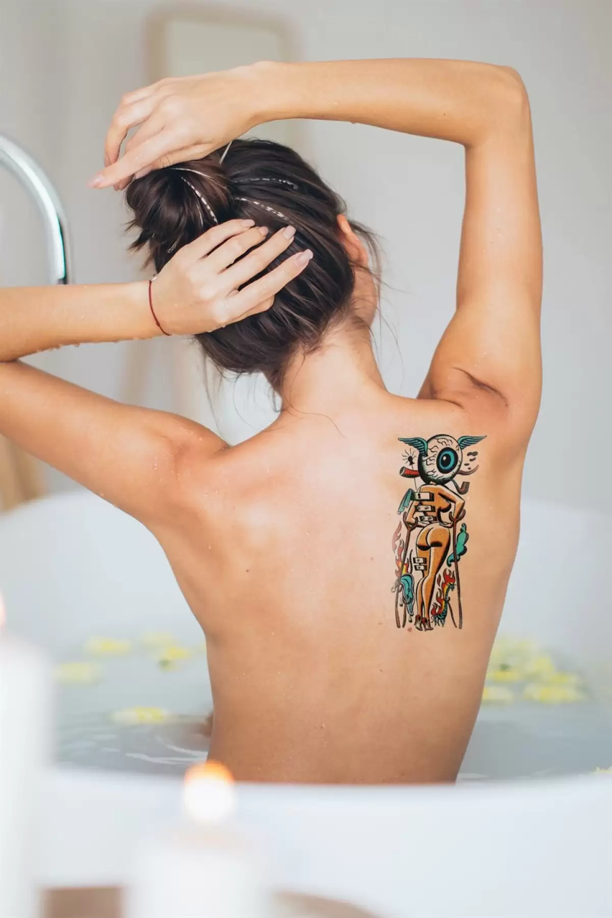 Geçici Kadın Modelli Dövme Tattoo