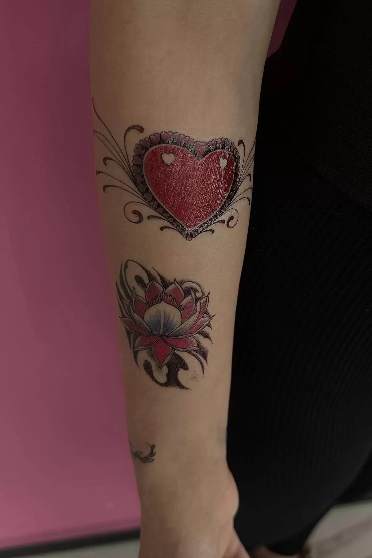 Geçici Kalp Ve Çiçek Figürlü Dövme Tattoo