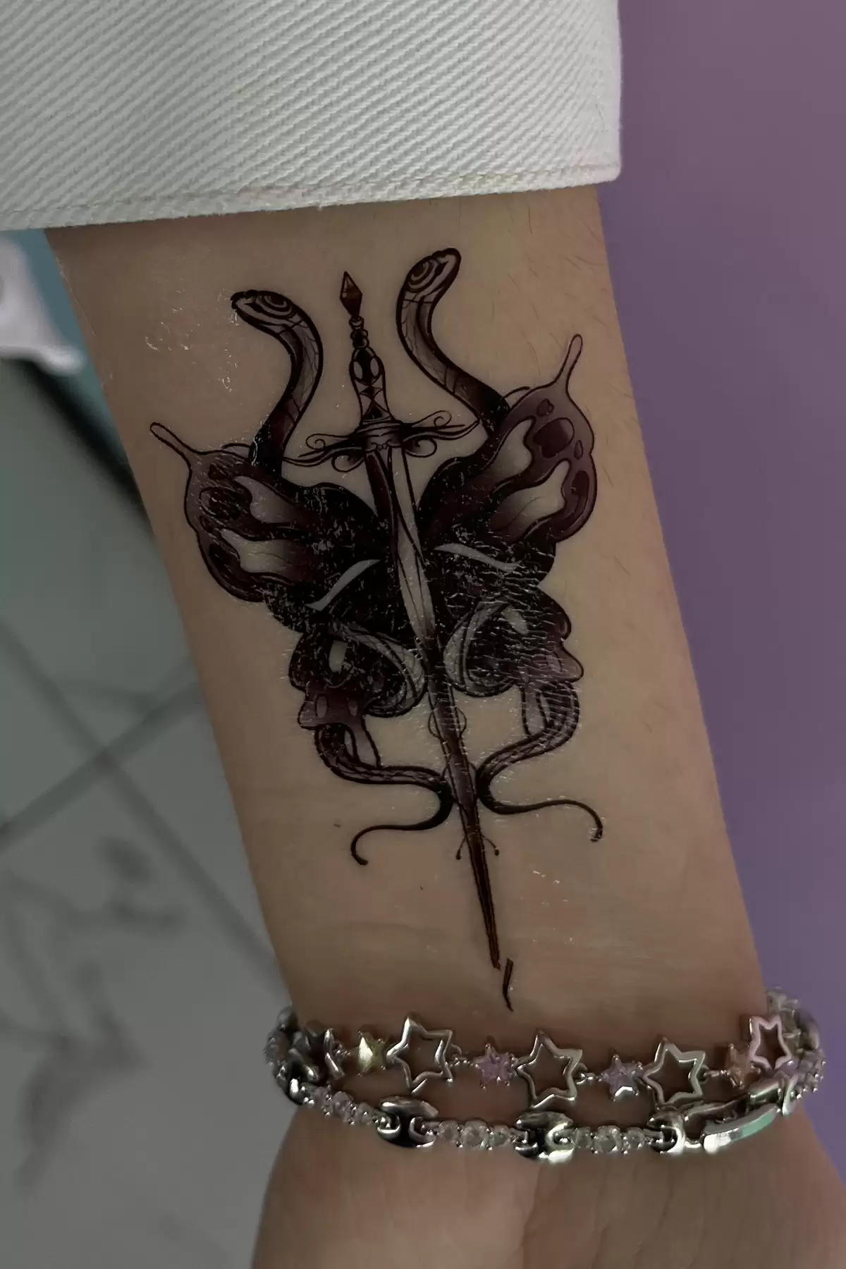 Geçici Kılıç Ve Yılan Figürlü Mini Dövme Tattoo