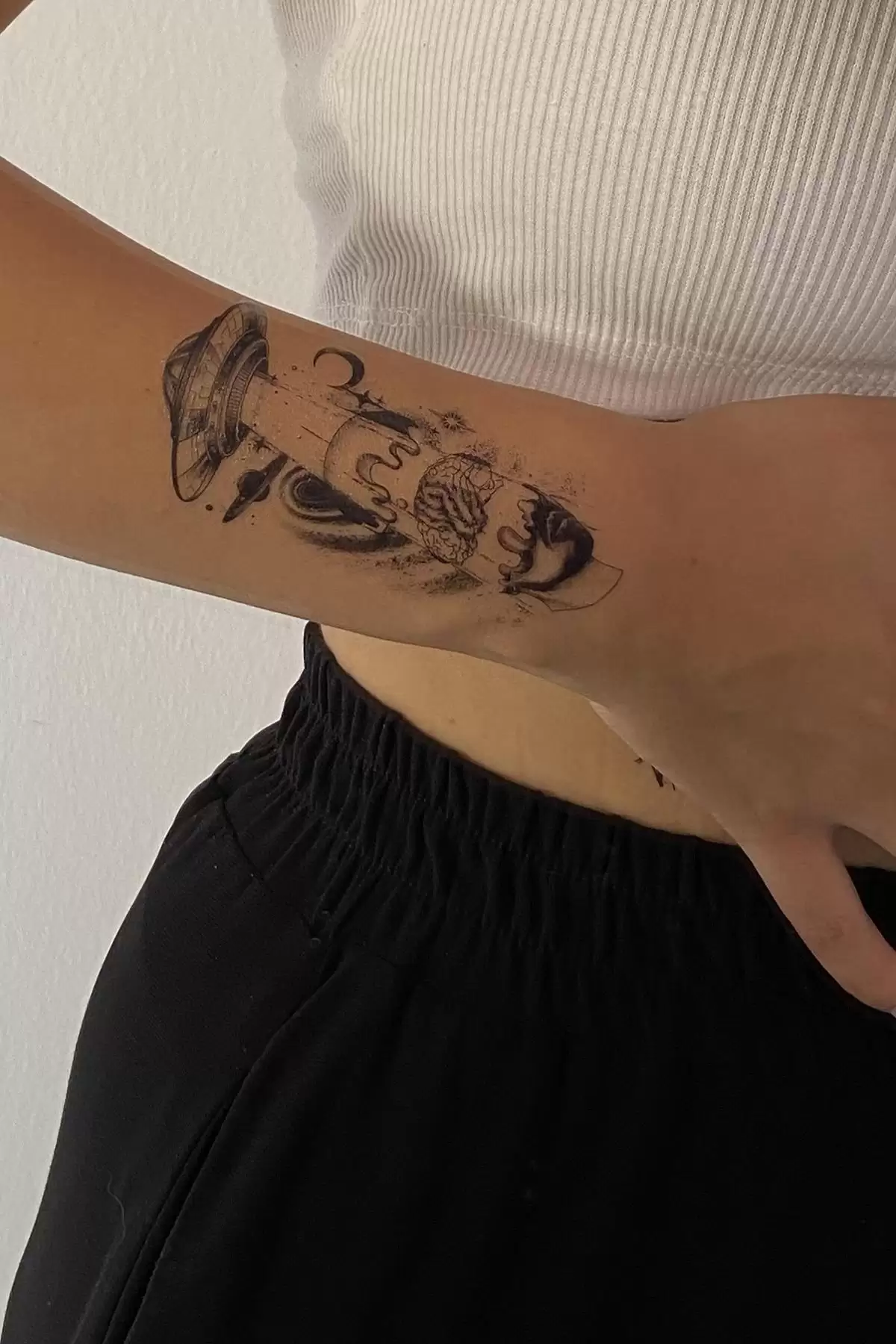 Geçici Uzay Mekiği Figürlü Dövme Tatto