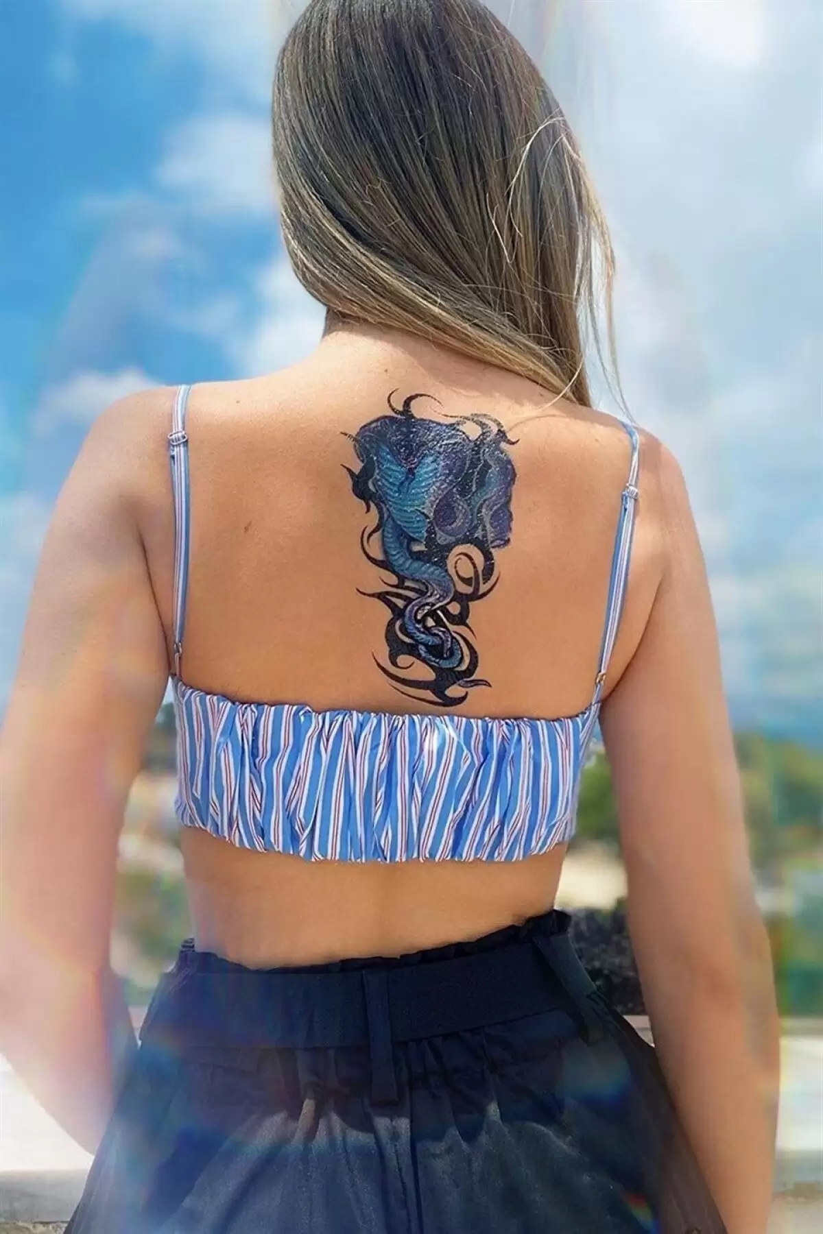 Geçici Kadın Modelli Dövme Tattoo