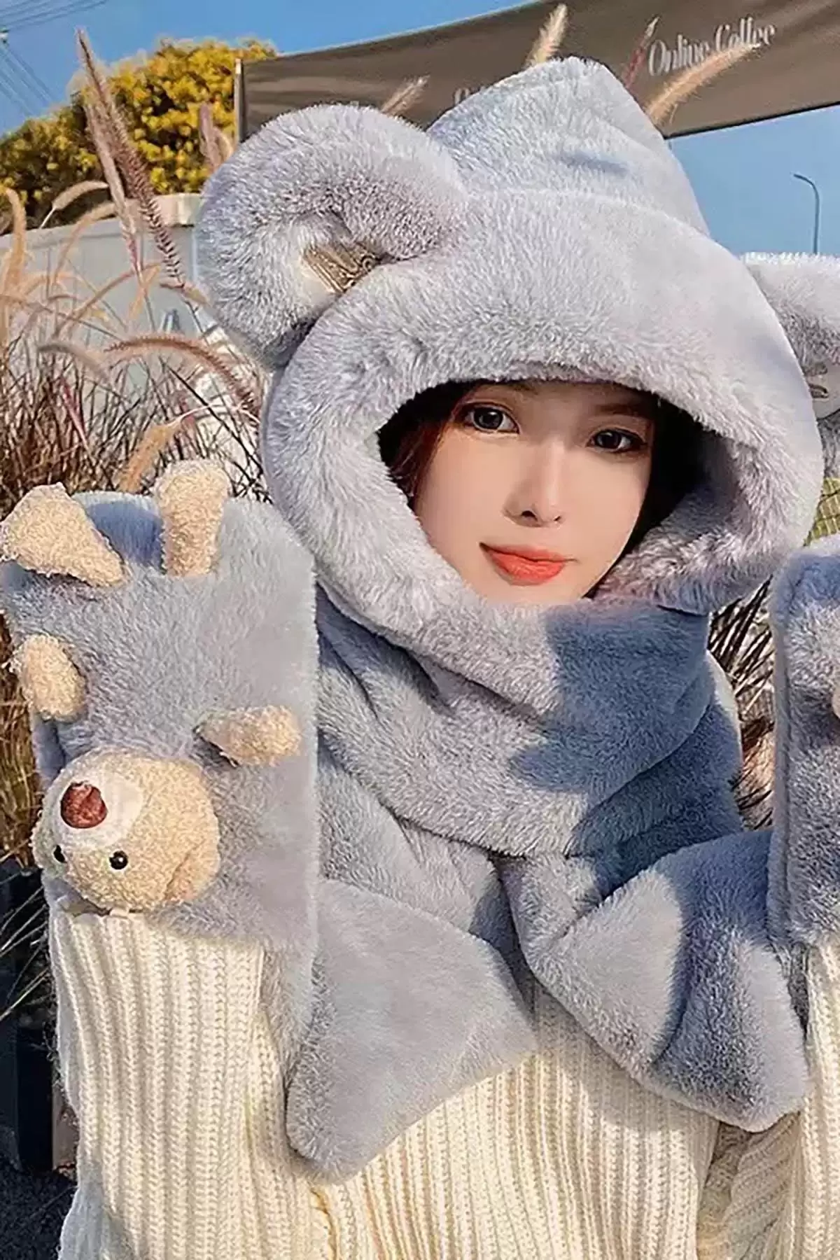 Gri Renk Ayıcık Figürlü Rüzgar Geçirmez Peluş Bere Atkı Eldiven