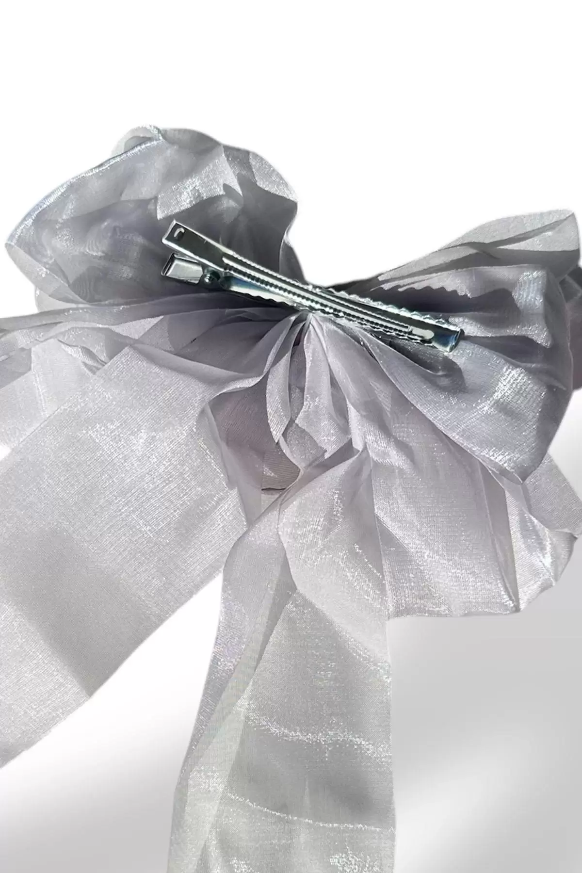 Gri Renk Gül Figürlü İnci Detaylı Kurdele Pens Toka