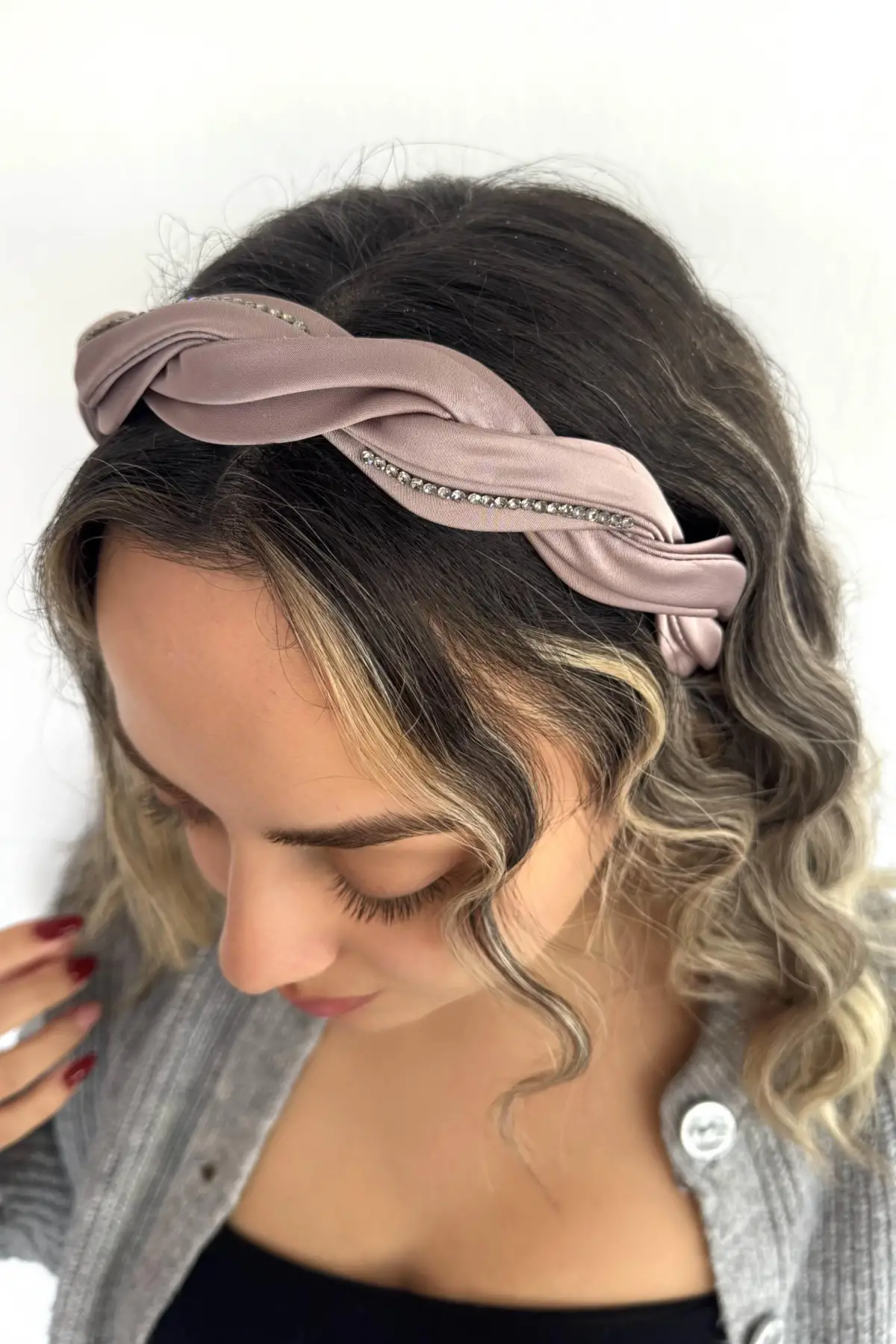 Gül Kurusu Renk Taş Detaylı Taç