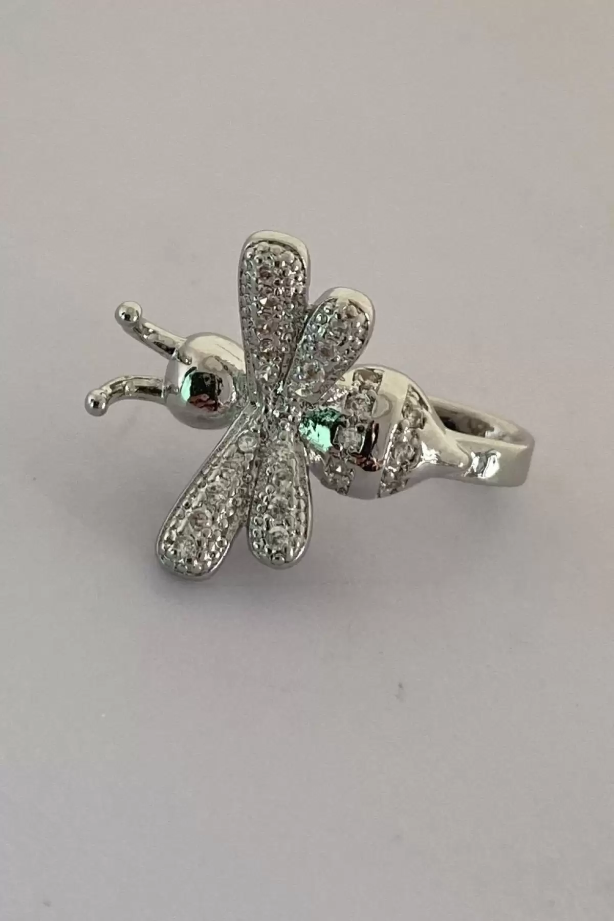 Gümüş Renk Arı Detaylı Taşlı Ear Cuff Küpe (Tek)