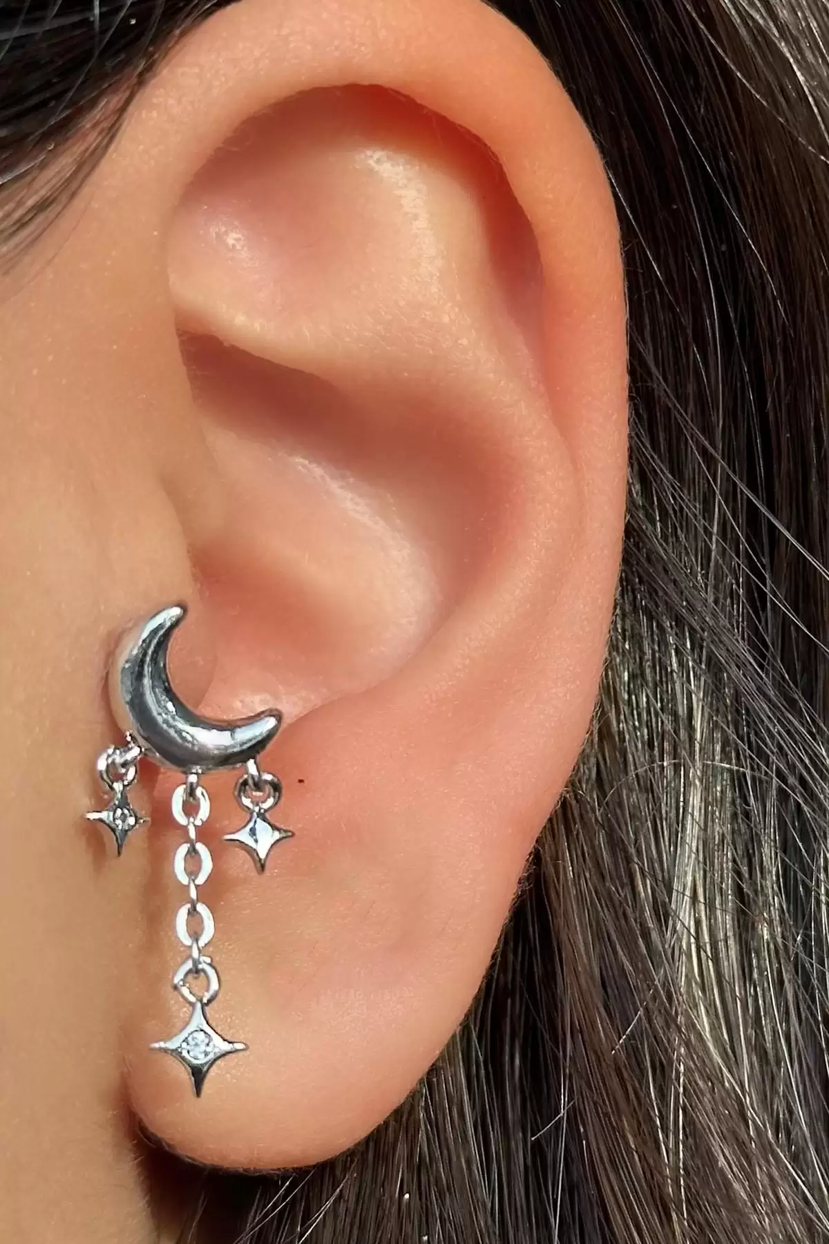 Gümüş Renk Ay Figürlü Çelik Tragus/Kıkırdak Küpe/Piercing (Tek)