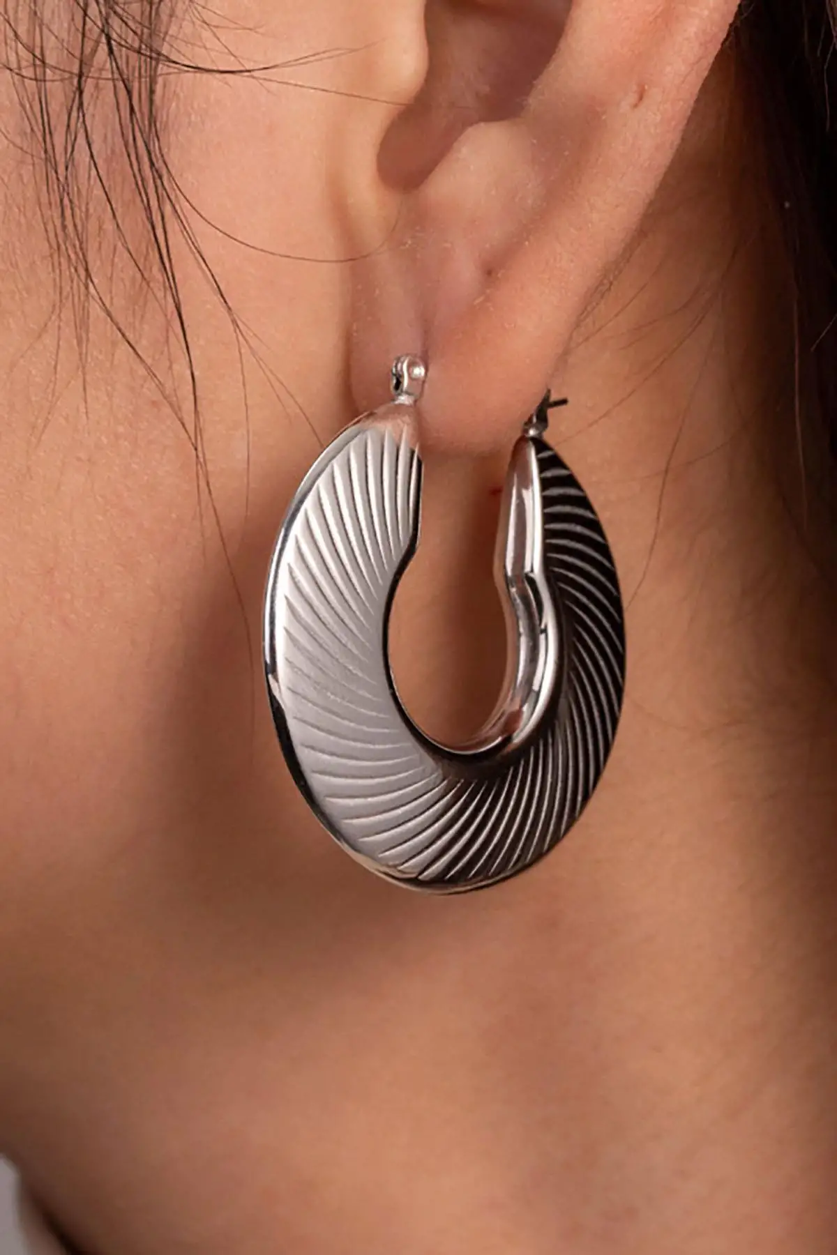 Gümüş Renk Çelik Halka Küpe (Çift)