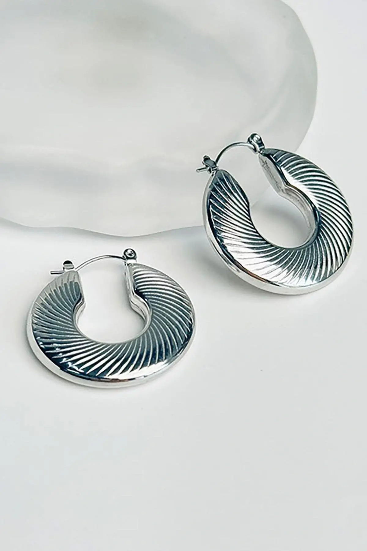 Gümüş Renk Çelik Halka Küpe (Çift)