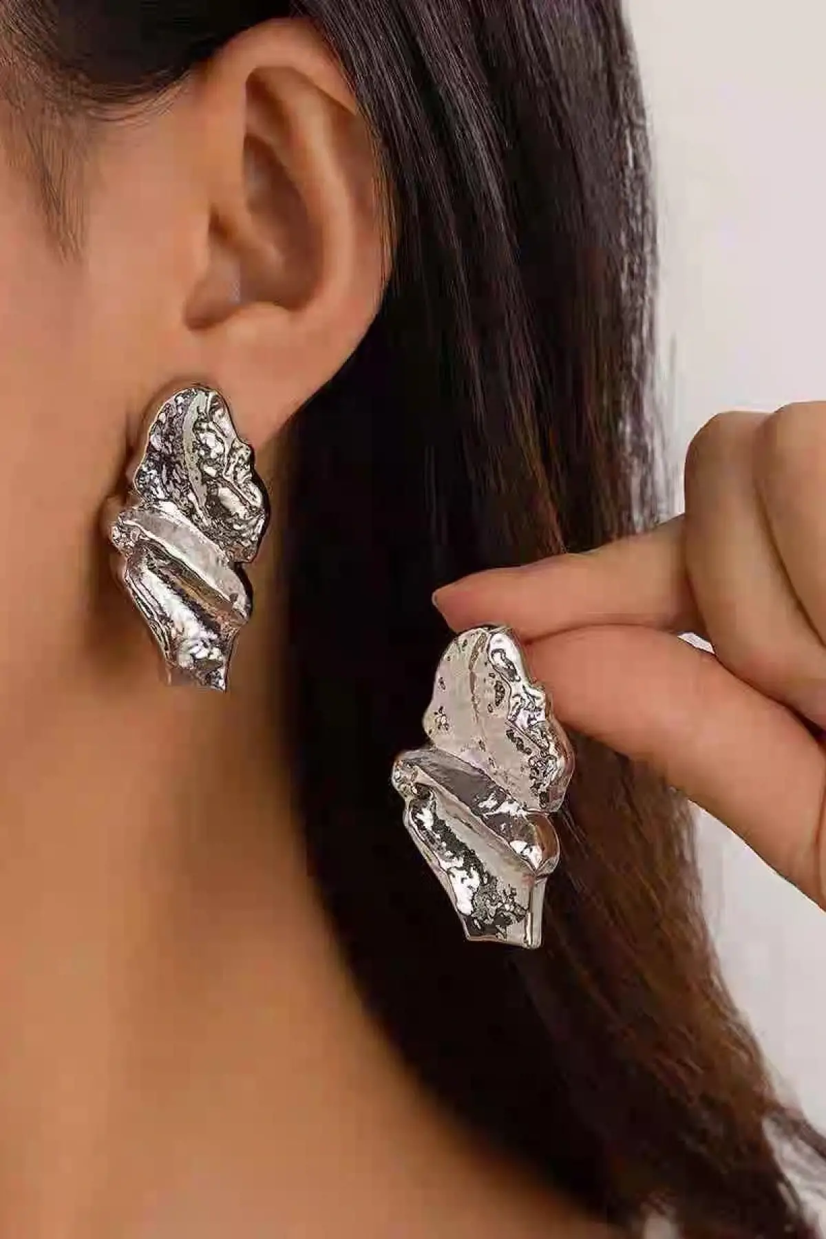 Gümüş Renk Çelik Küpe (Çift)