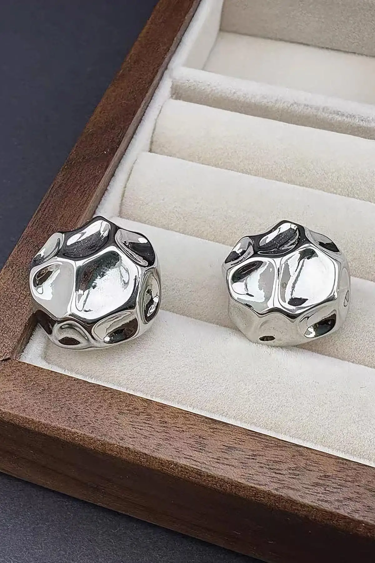 Gümüş Renk Çelik Küpe (Çift)