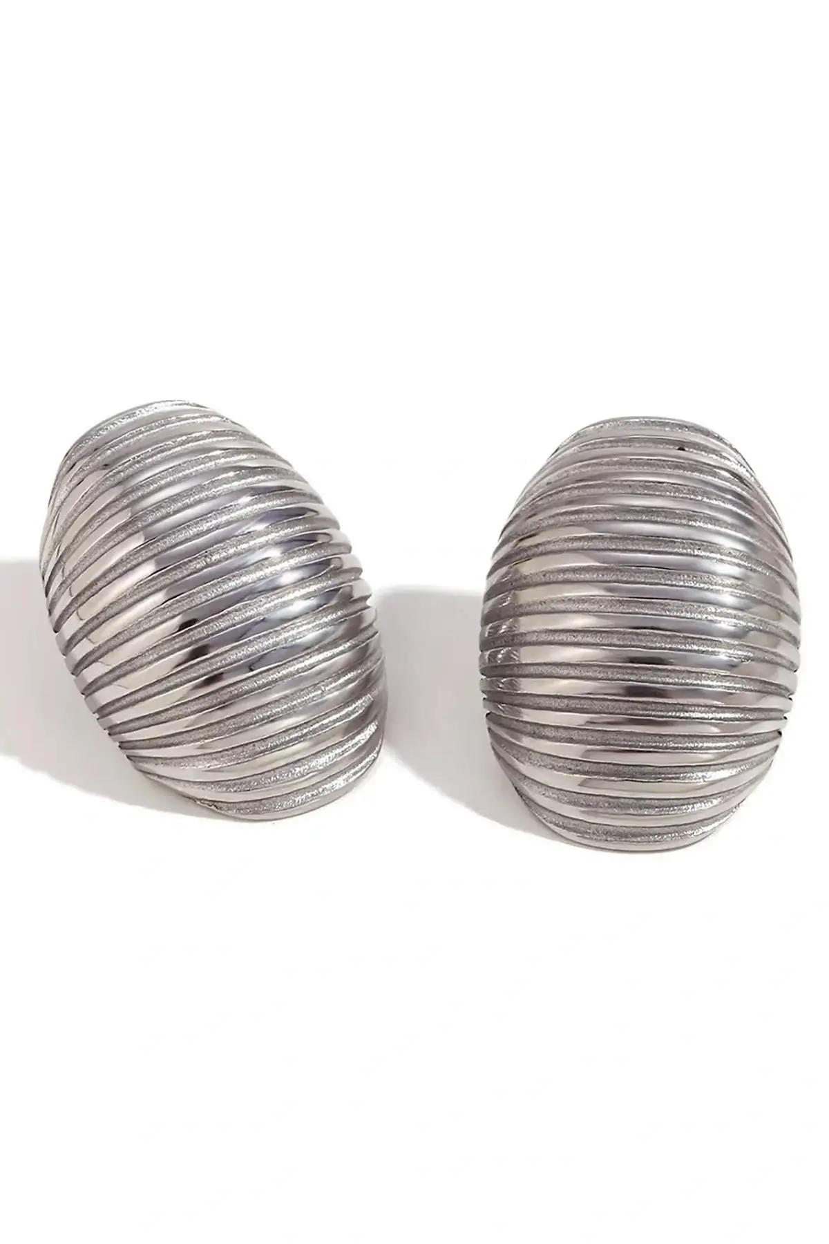 Gümüş Renk Çelik Küpe (Çift)