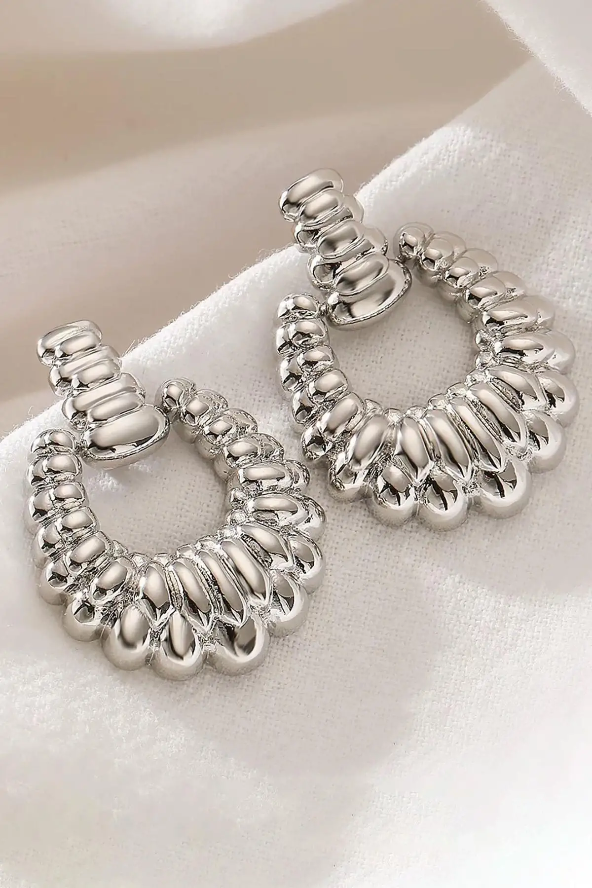 Gümüş Renk Çelik Küpe (Çift)