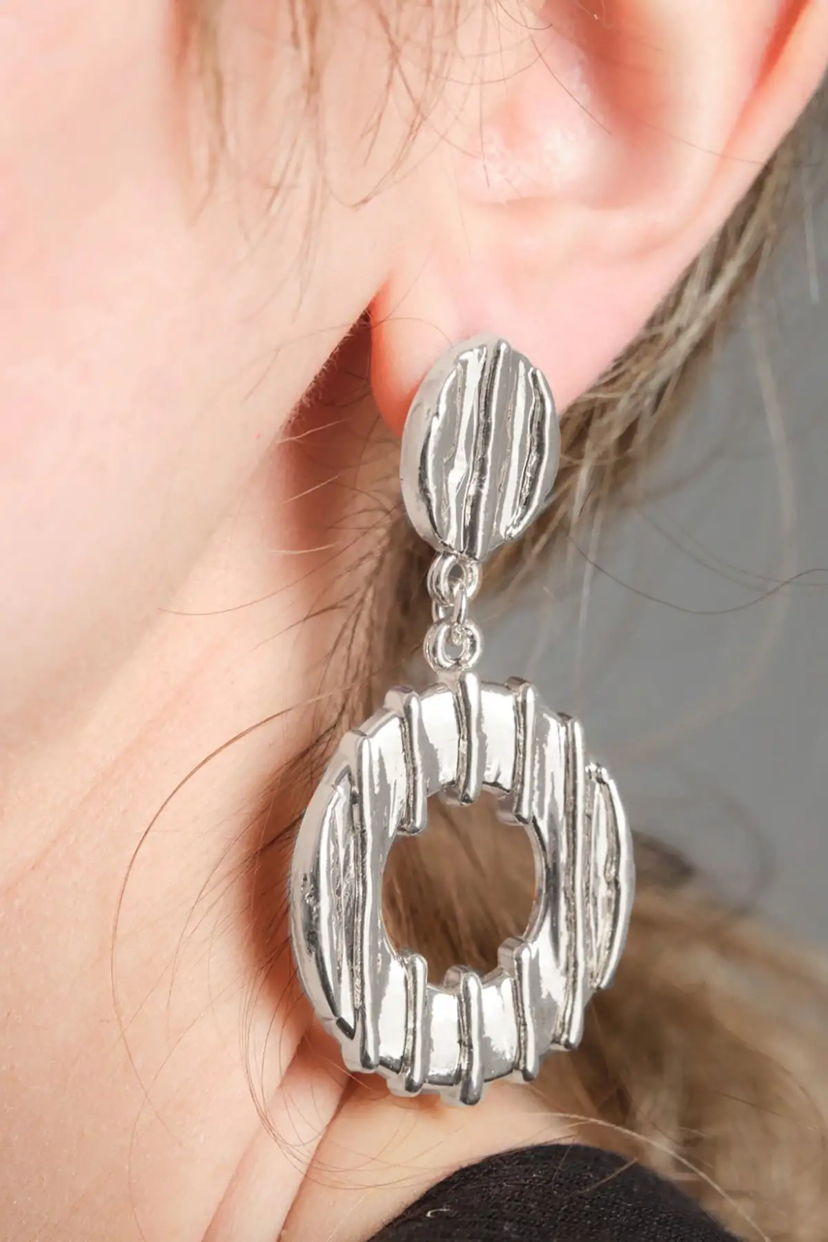 Gümüş Renk Çelik Küpe (Çift)