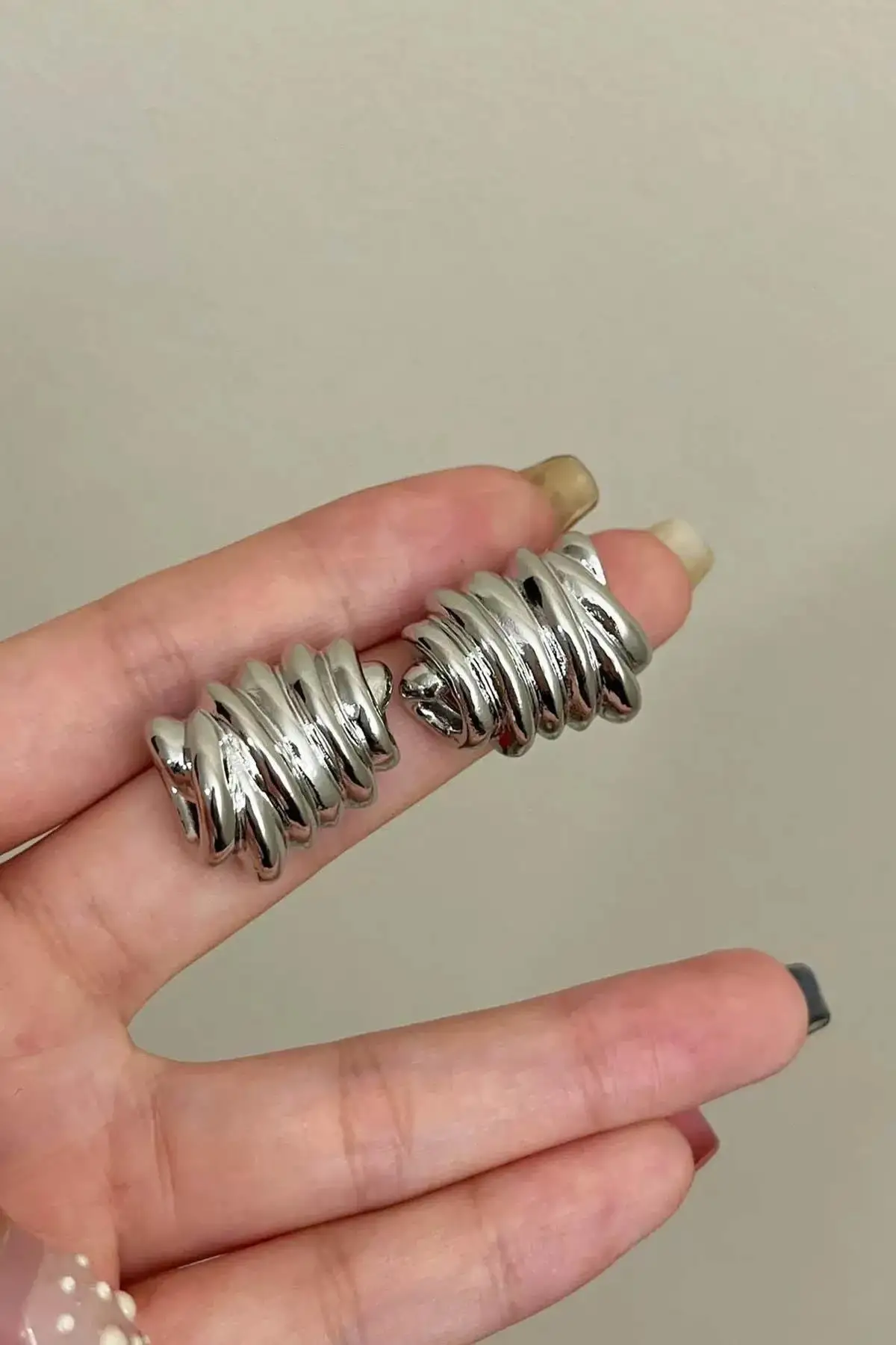 Gümüş Renk Çelik Küpe (Çift)