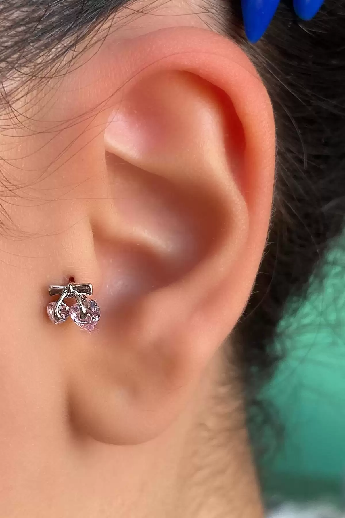 Gümüş Renk Cerrahi Çelik Taş Detaylı Tragus/Kıkırdak Küpe/Piercing (Tek)