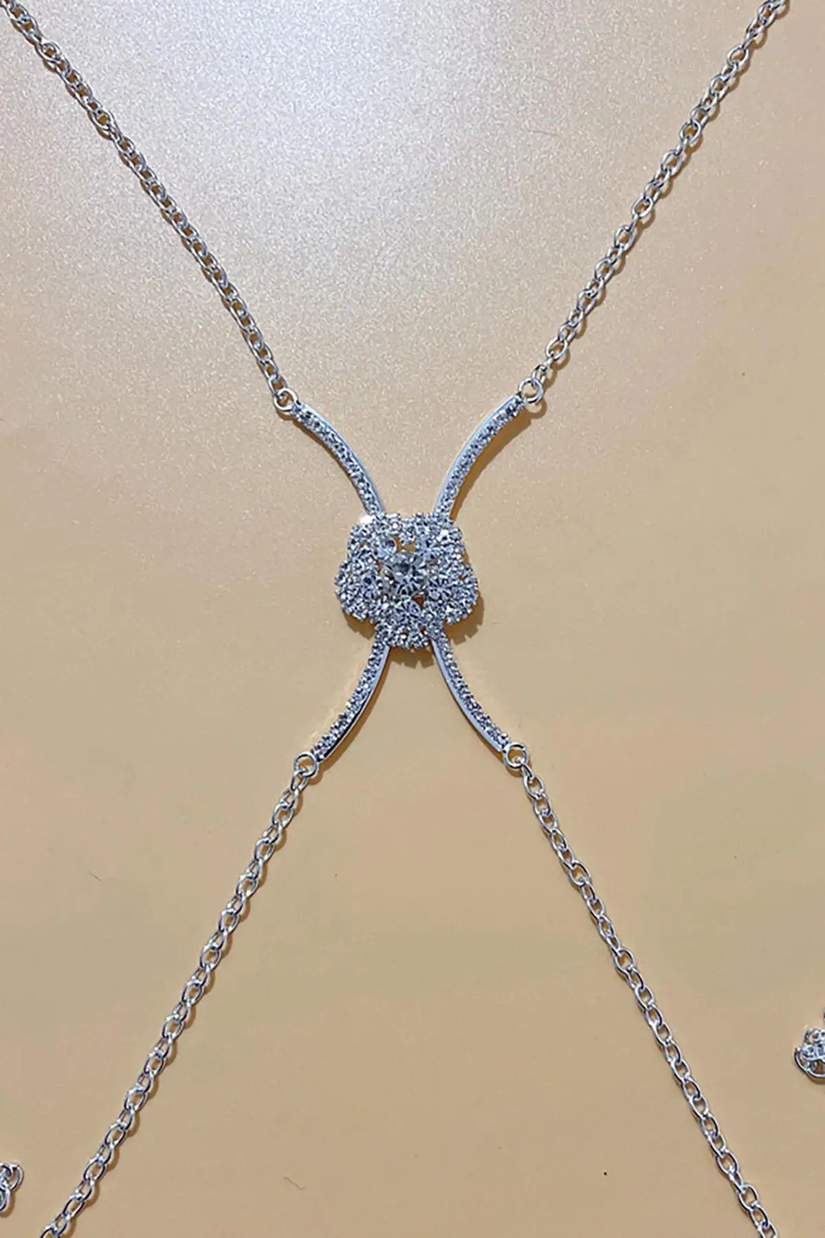 Gümüş Renk Çiçek Figürlü Taş Detaylı Tasarım Vücut Aksesuar