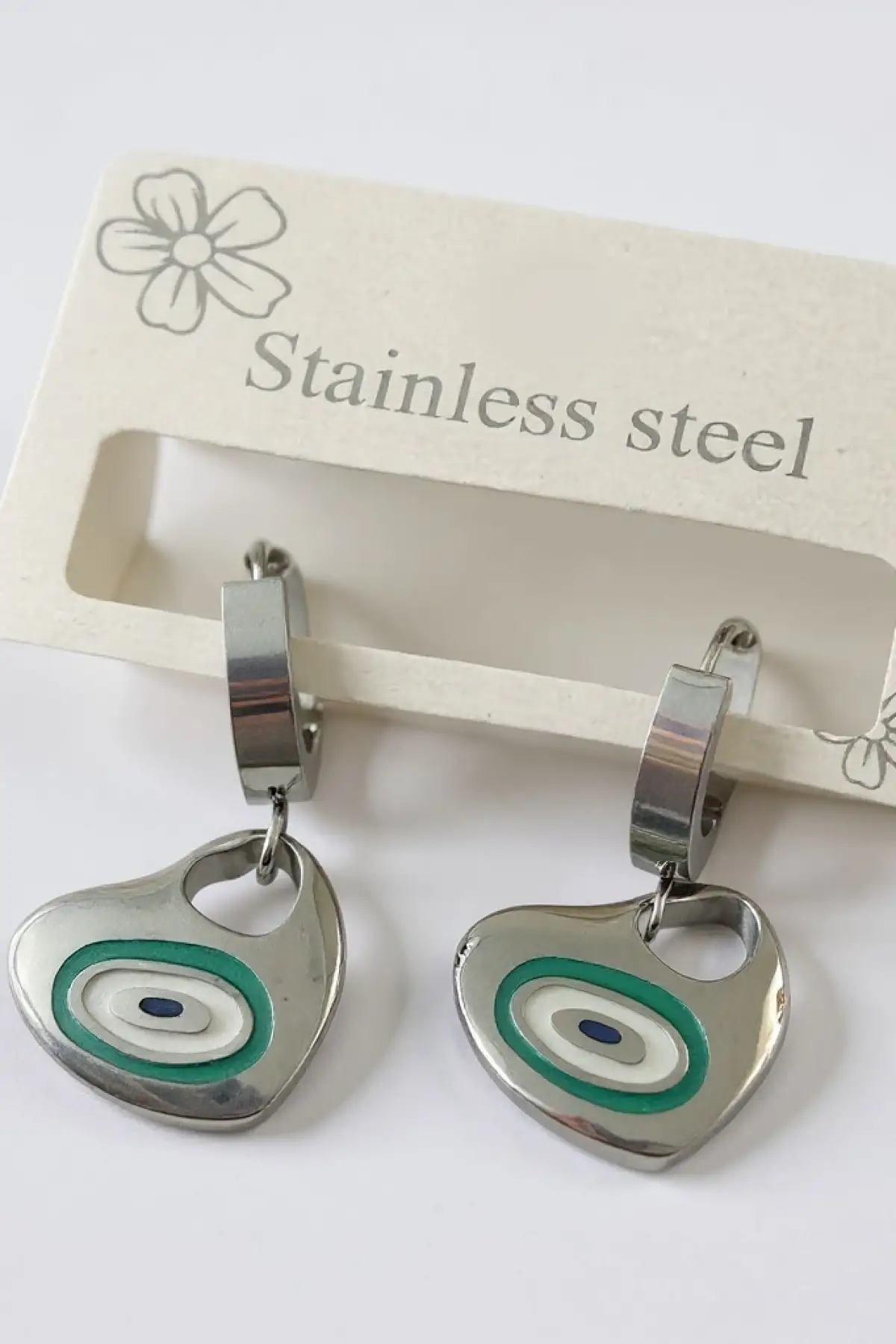 Gümüş Renk Göz Detaylı Çelik Küpe (Çift)