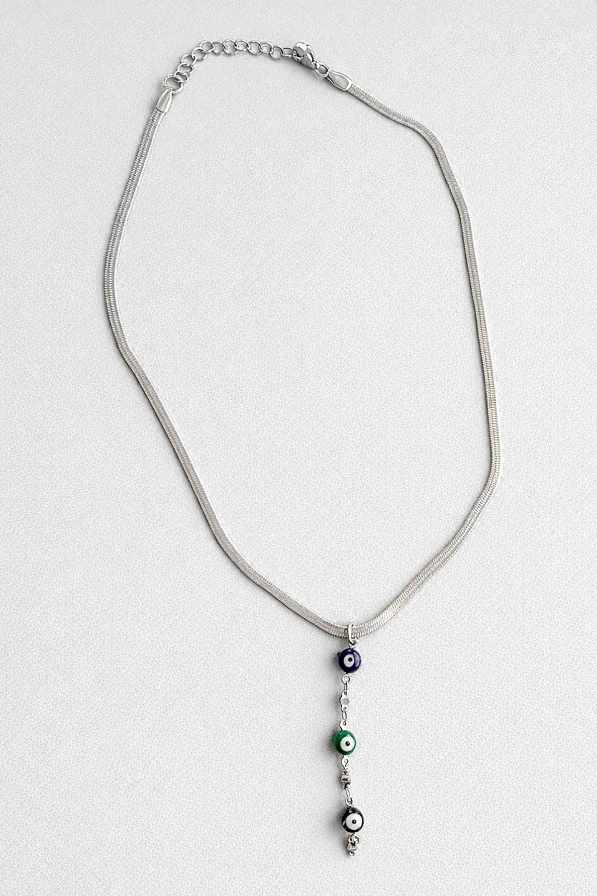 Gümüş Renk Göz Figürlü İtalyan Zincir Detaylı Çelik Kolye