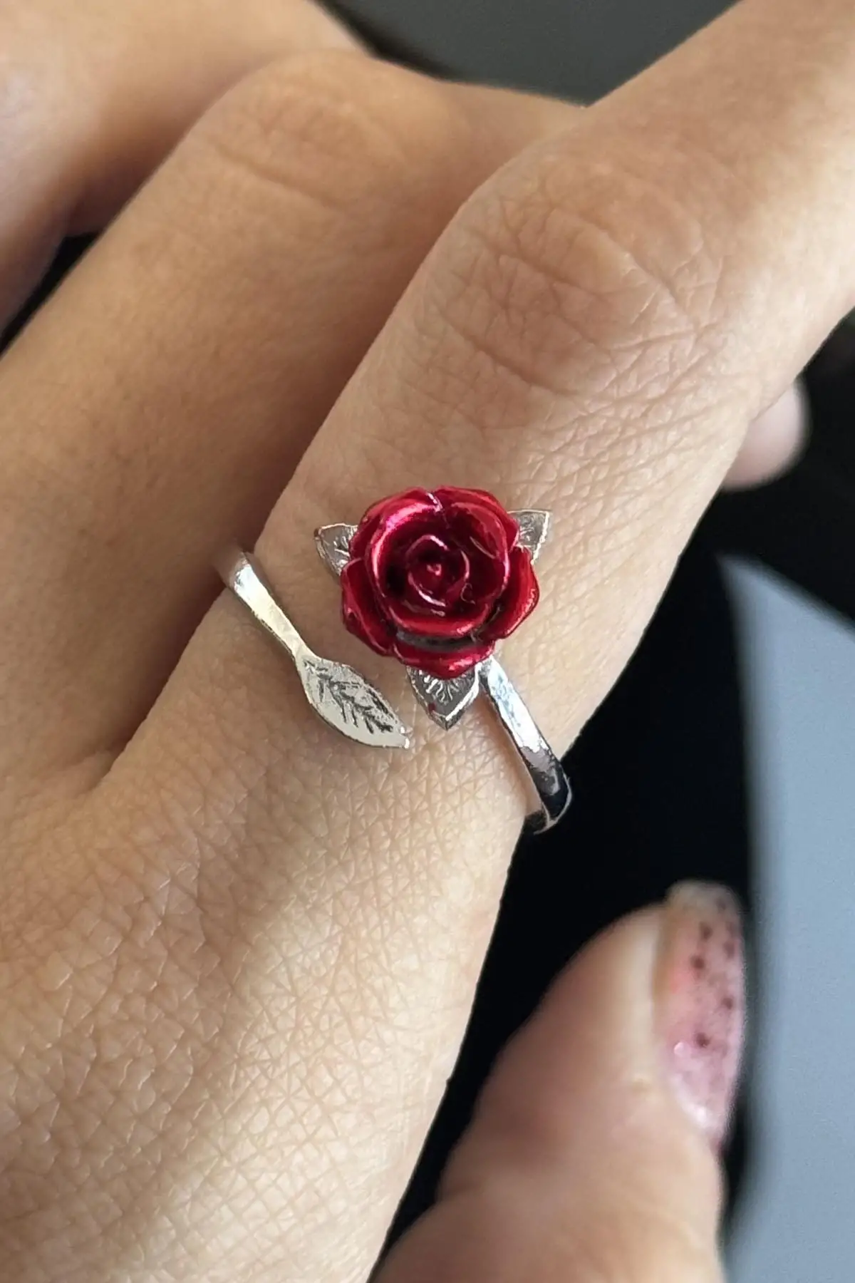 Gümüş Renk Gül Figürlü Ayarlanabilir Yüzük