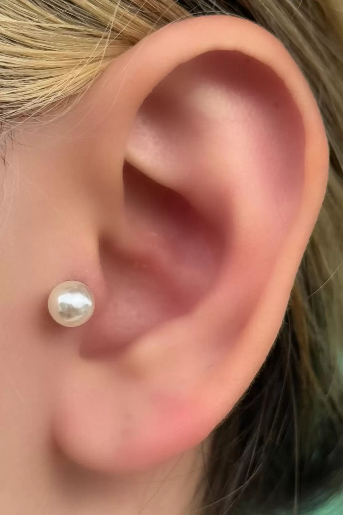 Gümüş Renk İnci Detaylı Çelik Tragus/Kıkırdak Küpe/Piercing (Tek)