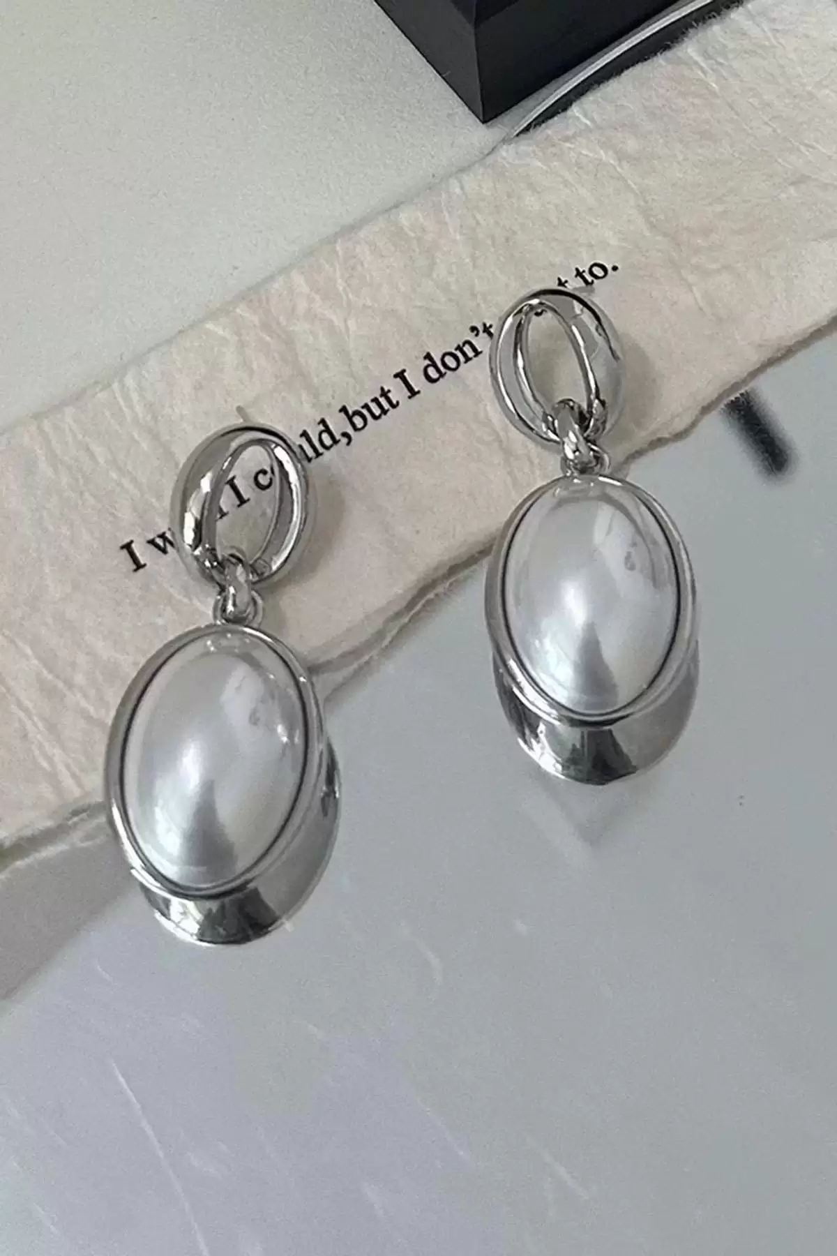 Gümüş Renk İnci Detaylı Küpe (Çift)