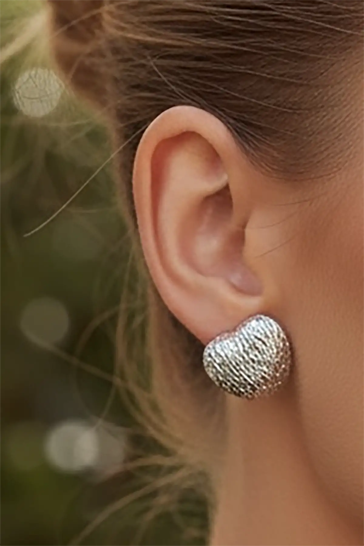 Gümüş Renk Kalp Figürlü Çelik Küpe (Çift)