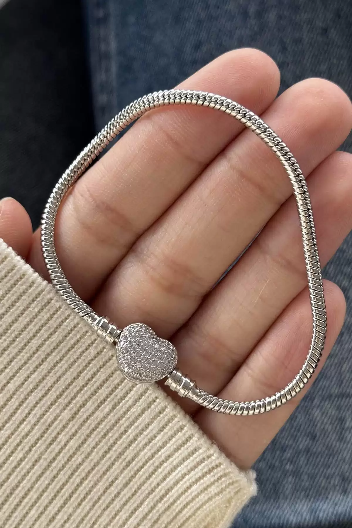 Gümüş Renk Kalp Figürlü Charm Takılabilir Pandora Bileklik