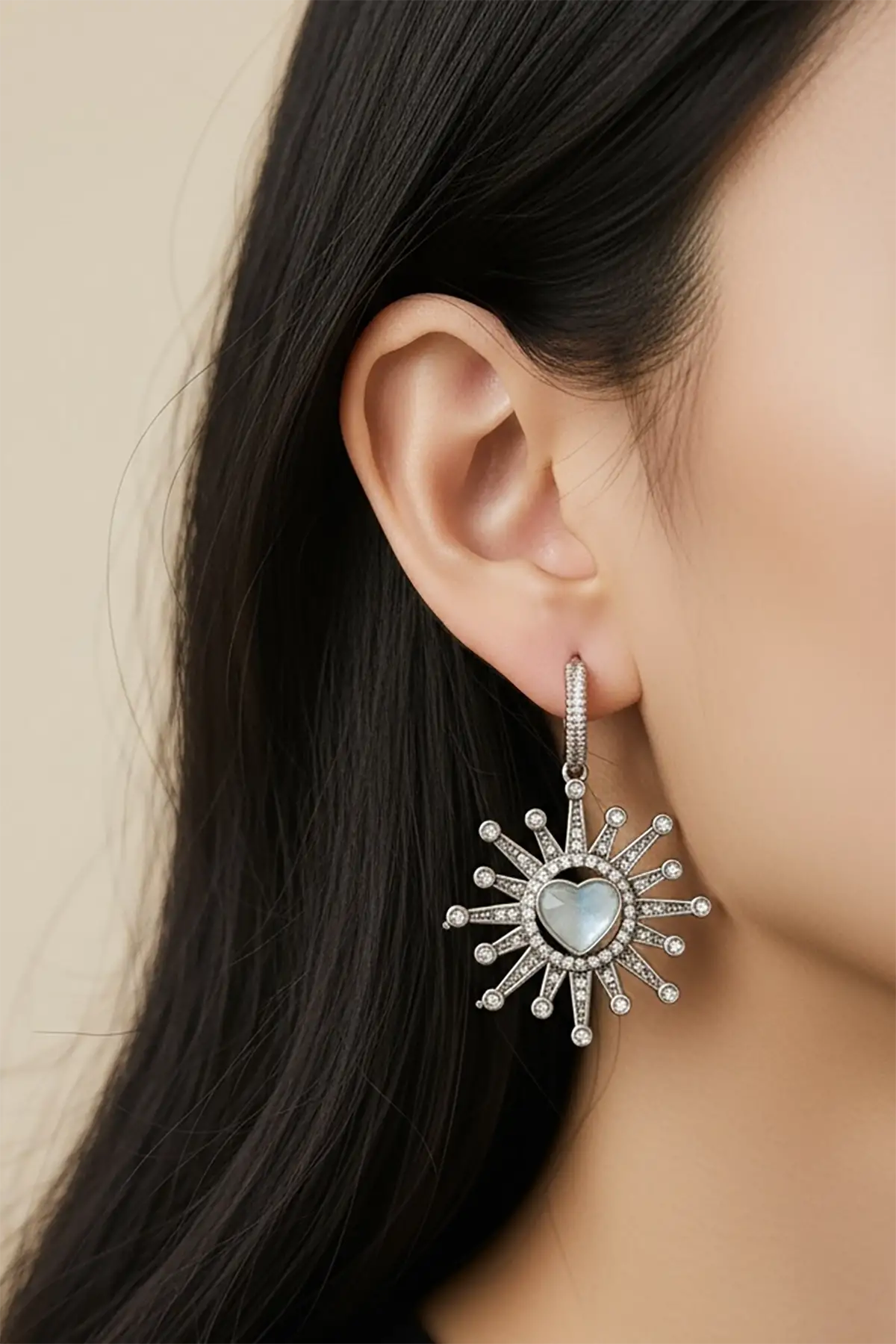 Gümüş Renk Kalp Figürlü Küpe (Çift)