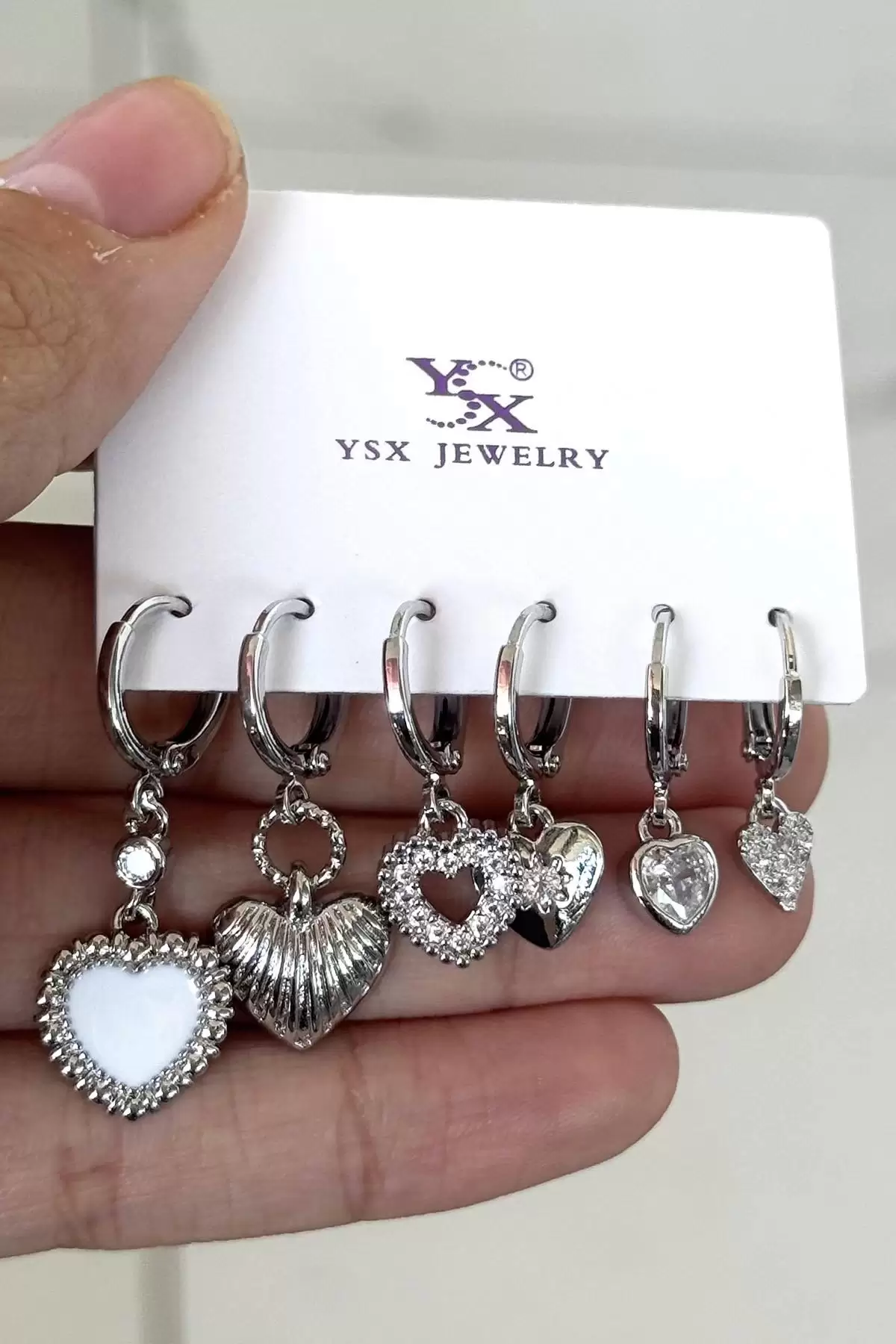 Gümüş Renk Kalp Figürlü Taş Detaylı 6lı Küpe Set