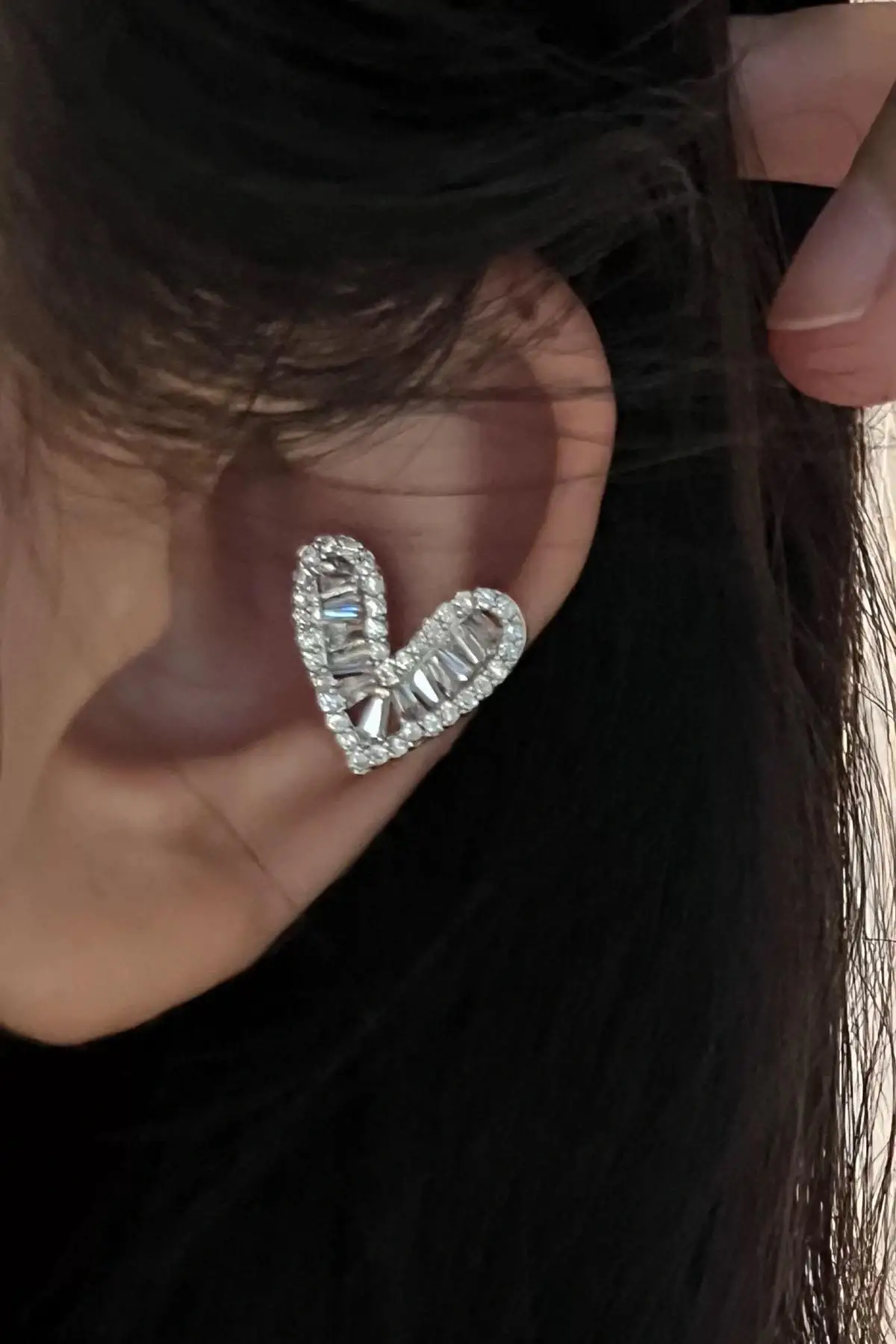 Gümüş Renk Kalp Figürlü Taş Detaylı Ear Cuff (Tek)