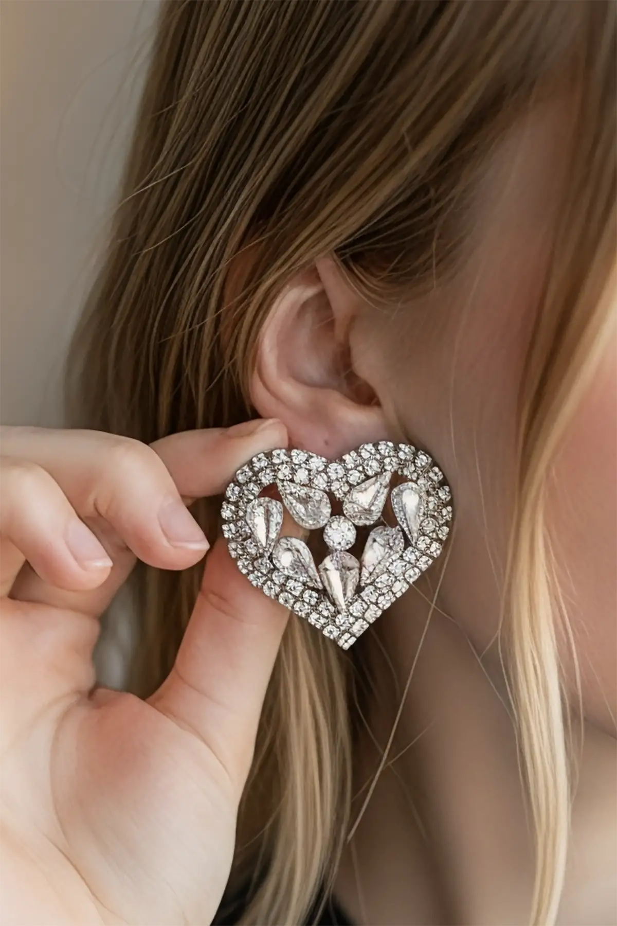 Gümüş Renk Kalp Figürlü Taşlı Abiye Küpe Kına/Gelin Küpe (Çift)