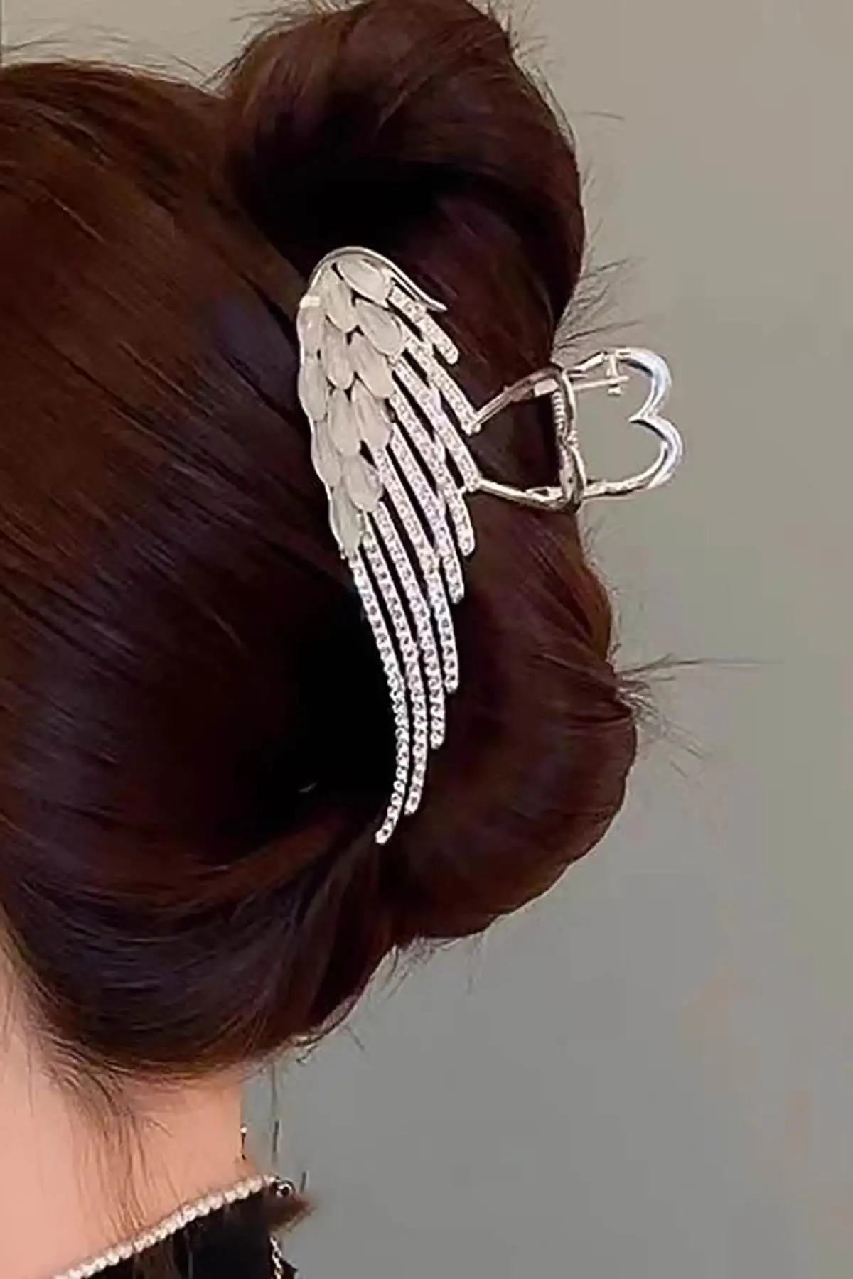 Gümüş Renk Kanat Figürlü Metal Mandal Toka