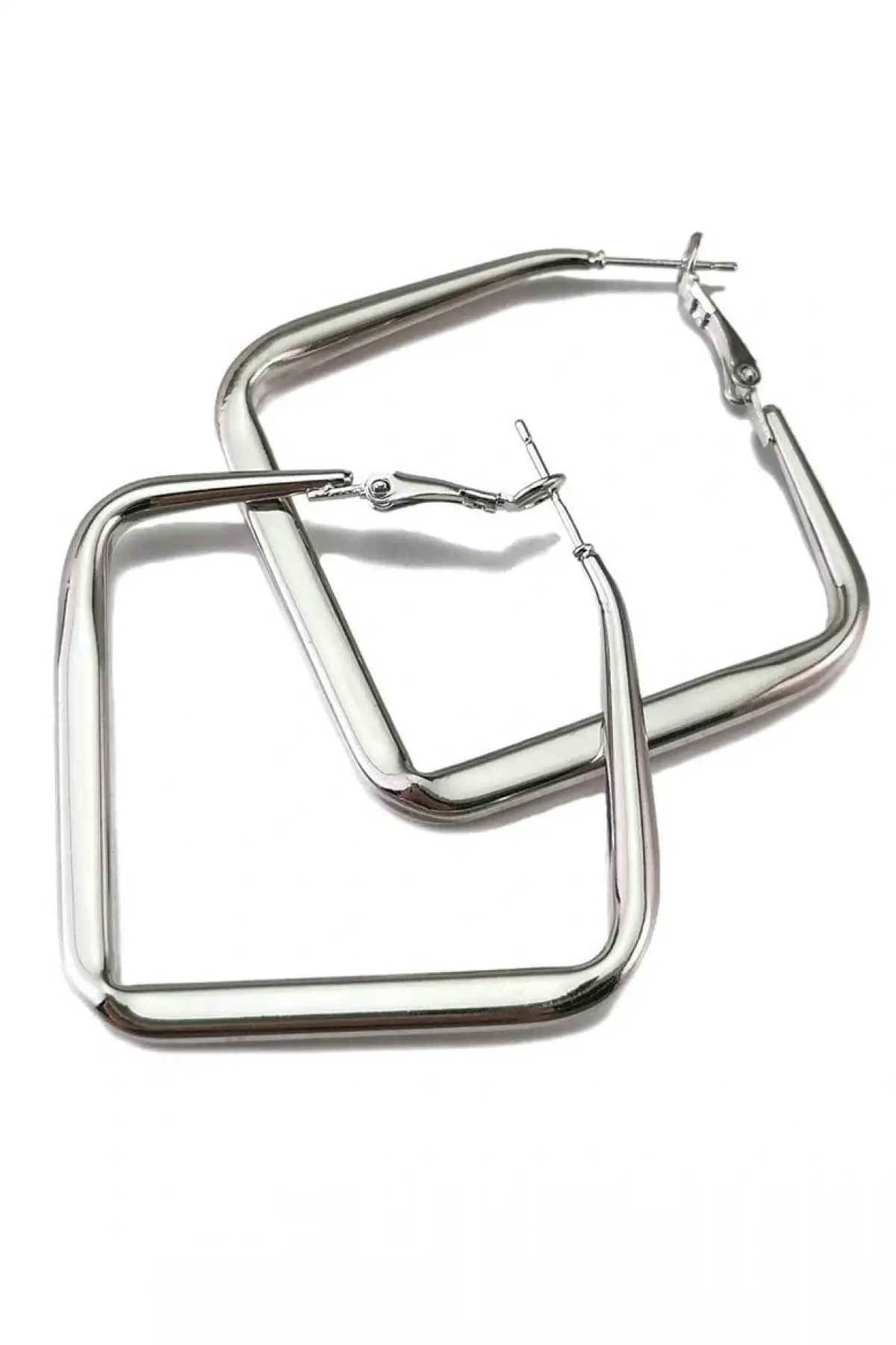 Gümüş Renk Kare Küpe (Çift)