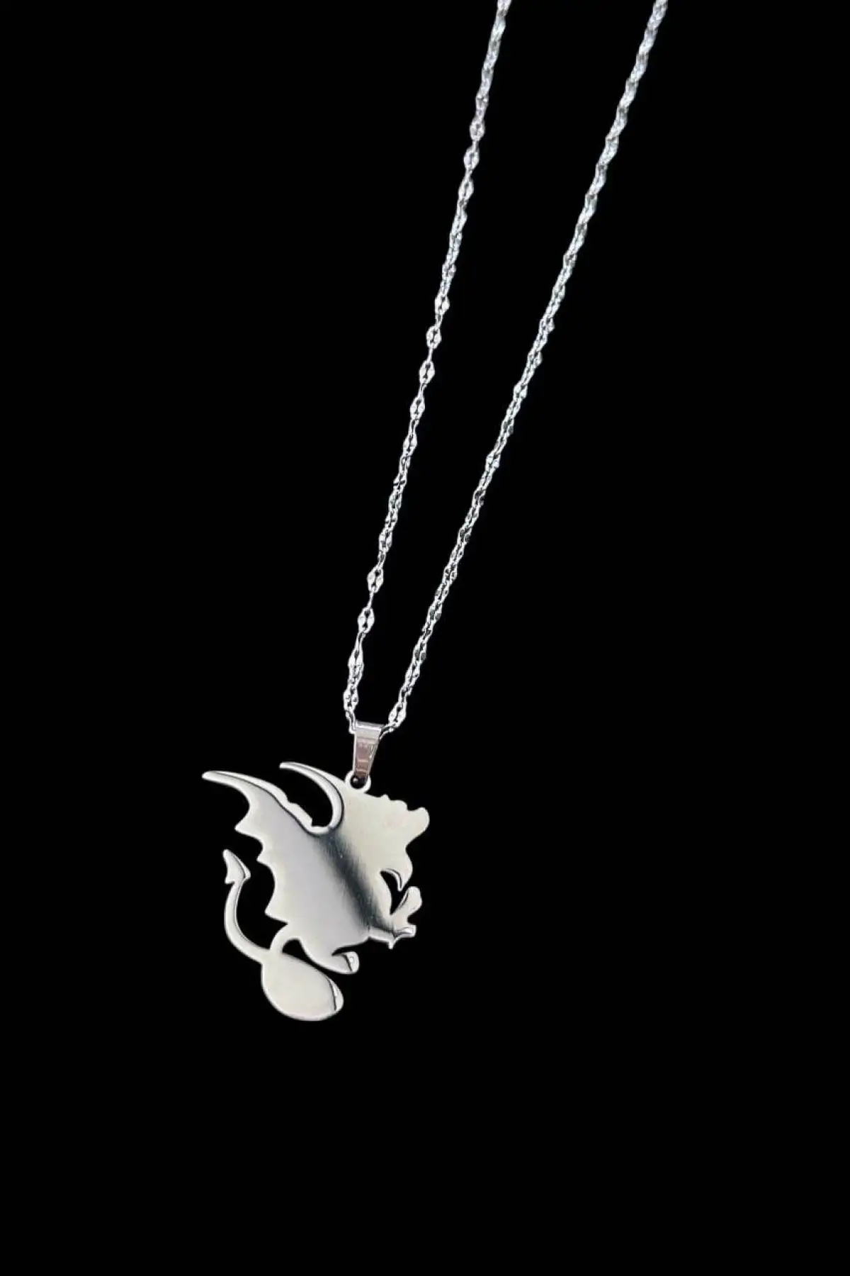 Gümüş Renk Karışık Figürlü Çelik Kolye